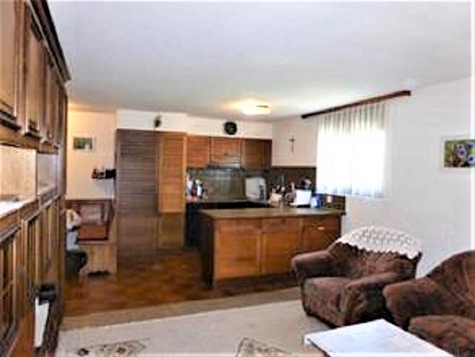 Küche Wohnzimmeransicht (2) Küche Wohnzimmeransicht (2)