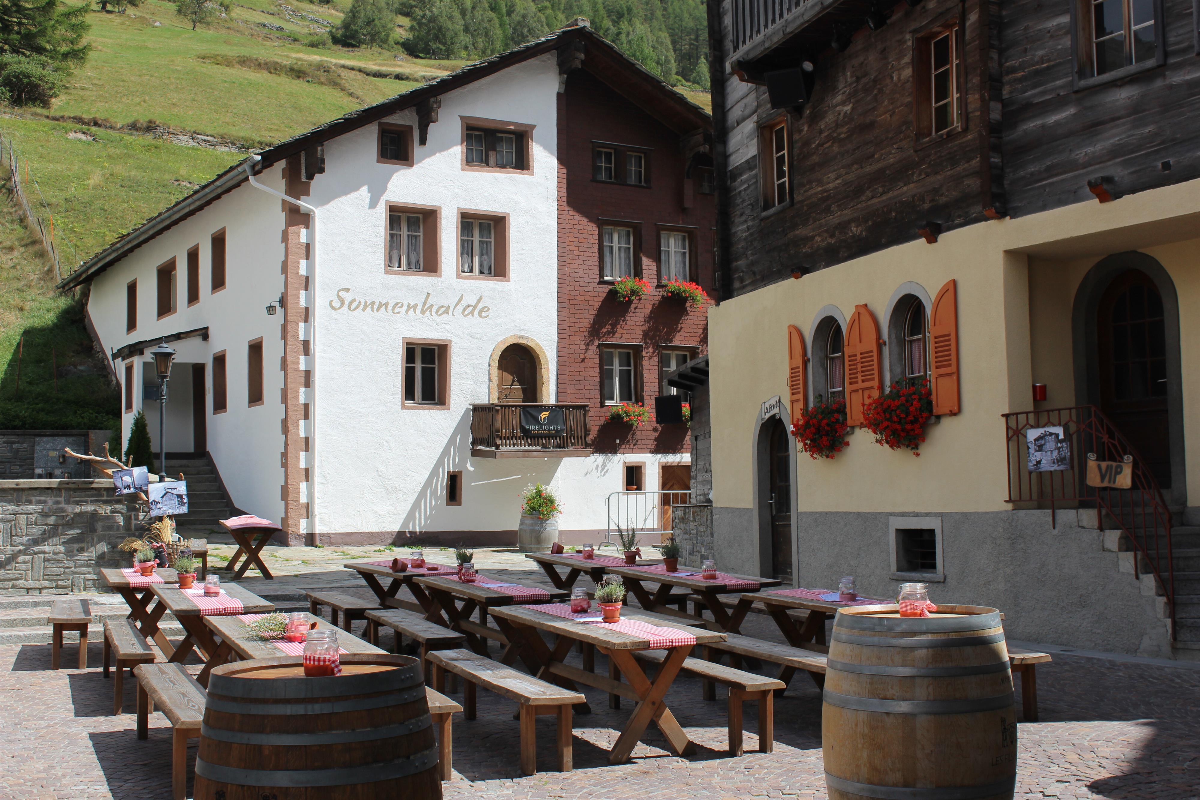 Alter Dorfplatz direkt beim Haus Alter Dorfplatz direkt beim Haus