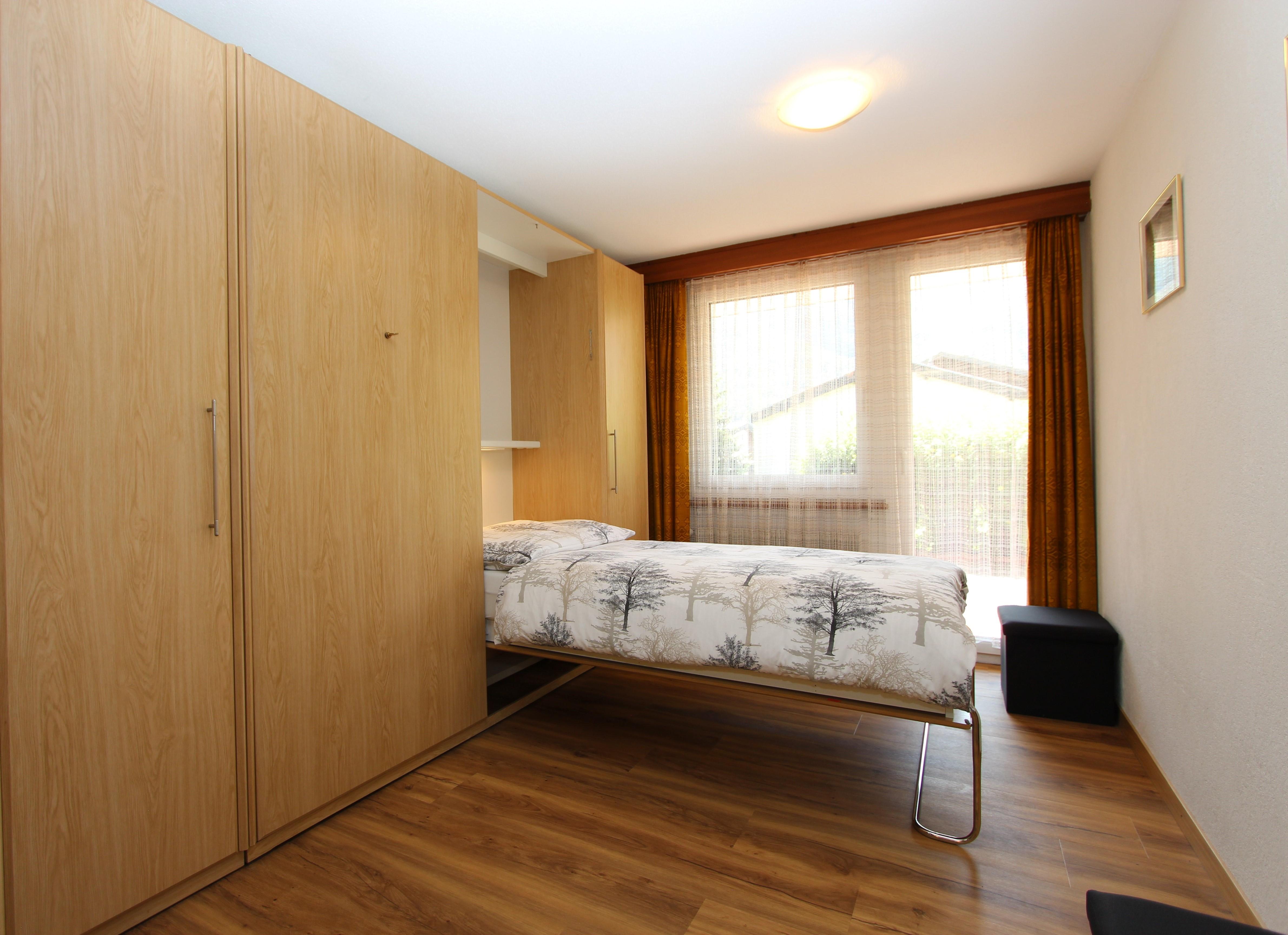 Schlafzimmer mit Klappbett Schlafzimmer mit Klappbett