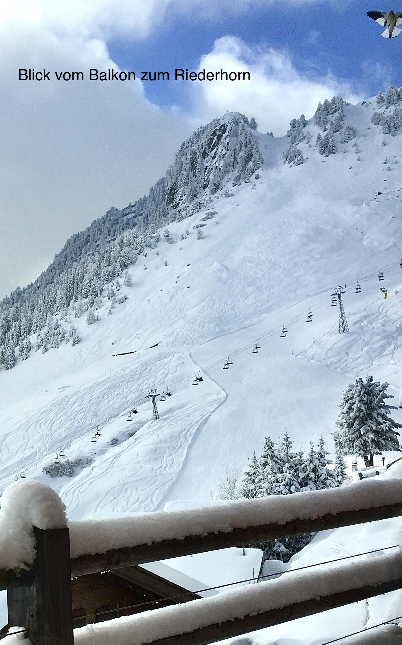 Blick auf Piste Riederfurka Blick auf Piste Riederfurka