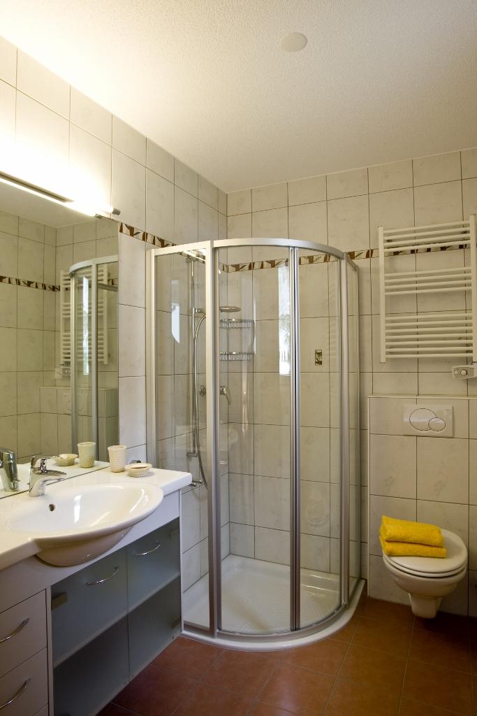 3 Dusche WC 3 Dusche WC