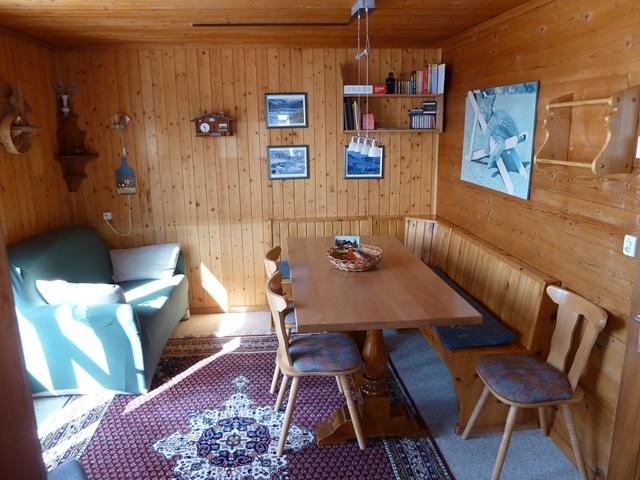 Wohn-/ Esszimmer Wohn-/ Esszimmer