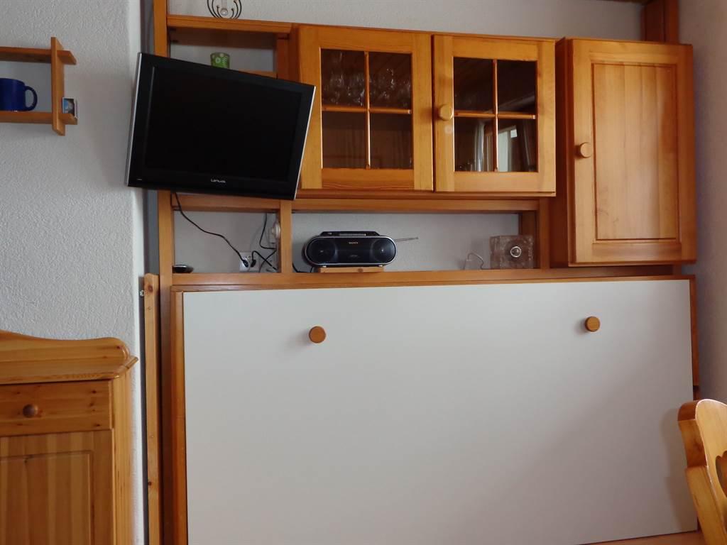 Wohnzimmer mit Klappbett Wohnzimmer mit Klappbett