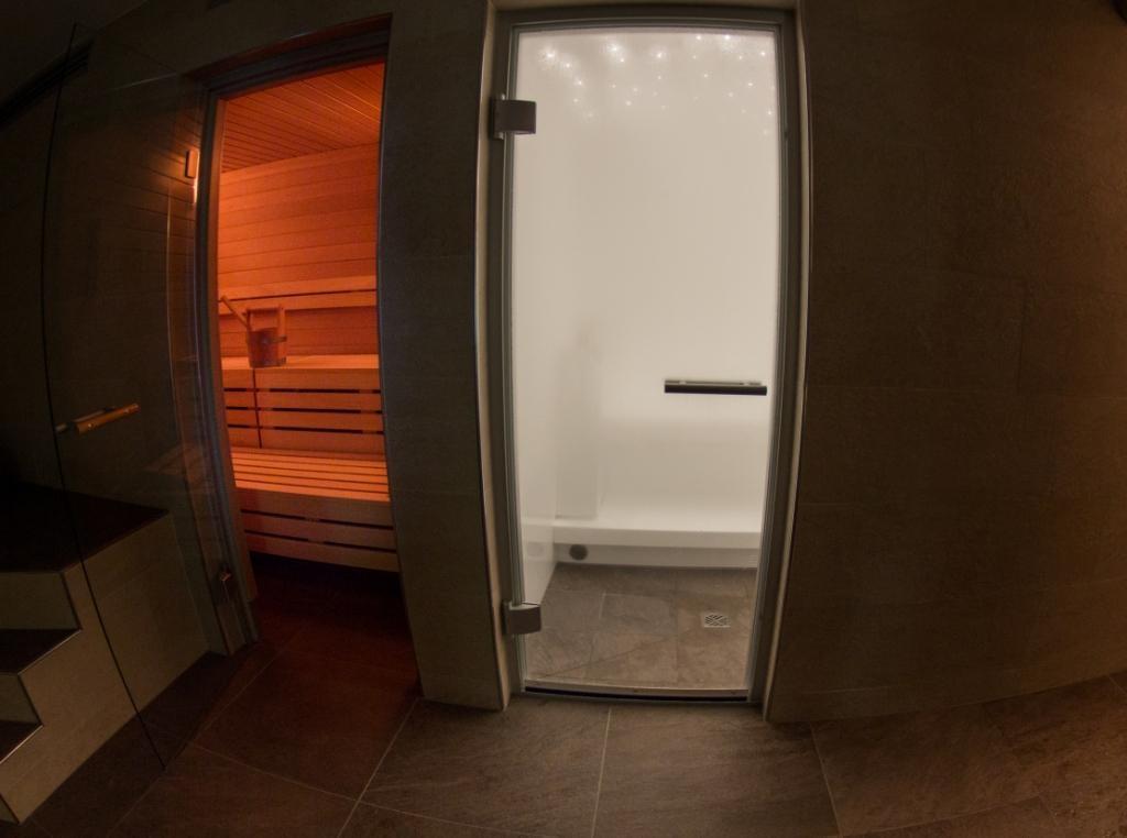 Sauna/Dampfbad Sauna/Dampfbad
