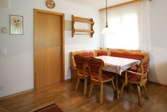 FolljeretA11_wohnen-essen FolljeretA11_wohnen-essen