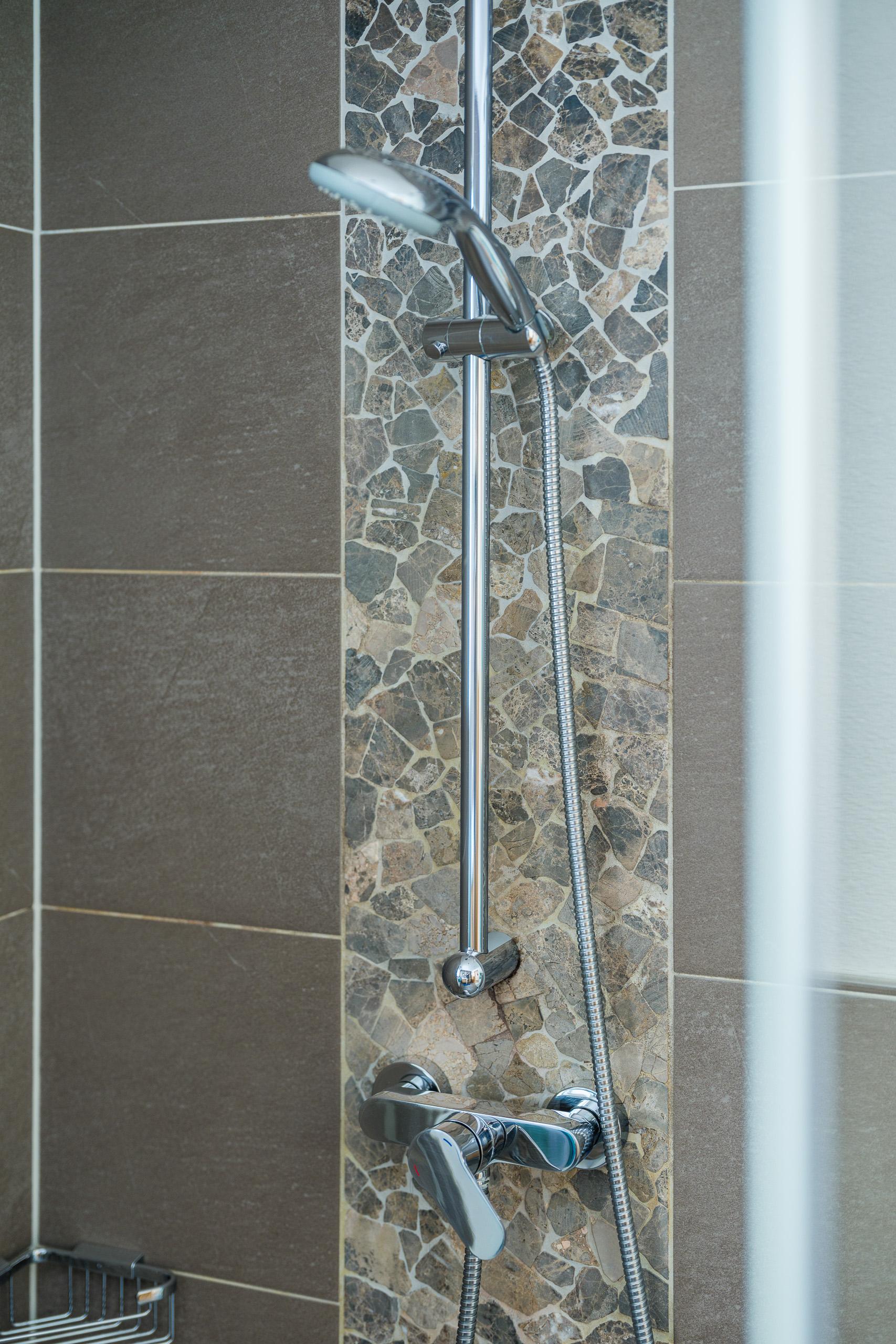 Alpen 2_dusche-WC_b Alpen 2_dusche-WC_b