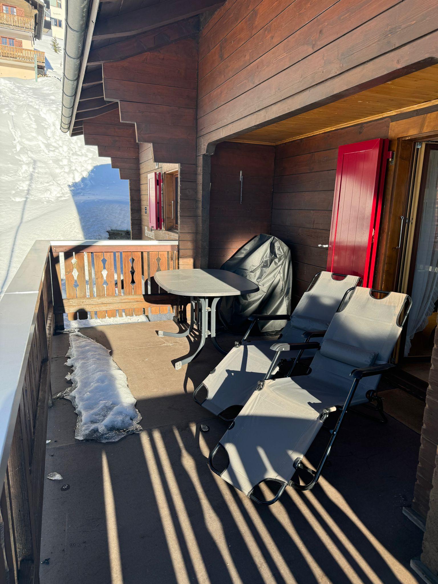 1000043739 1000043739