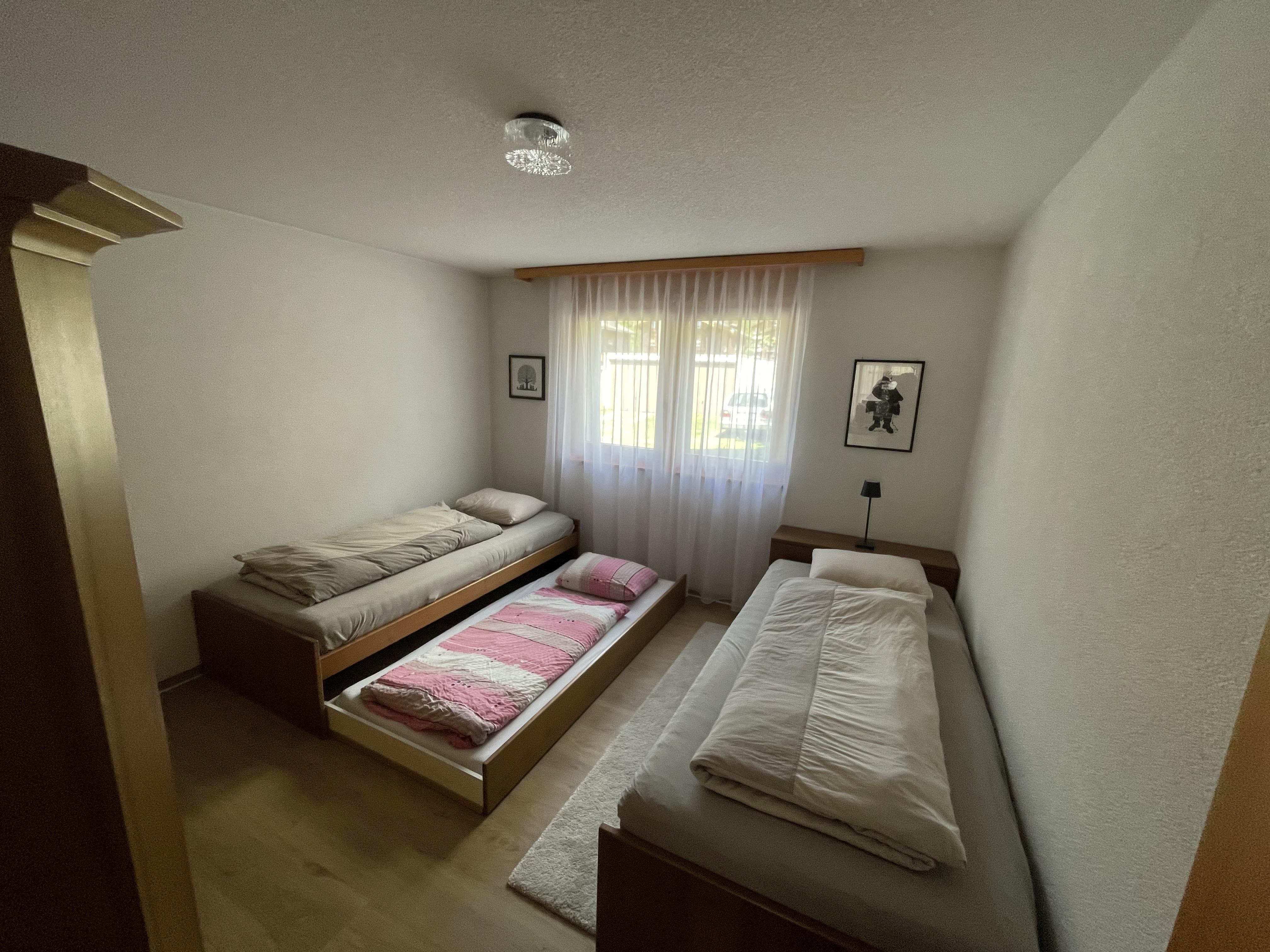 Zusatzbett (Schubladensystem) Zusatzbett (Schubladensystem)