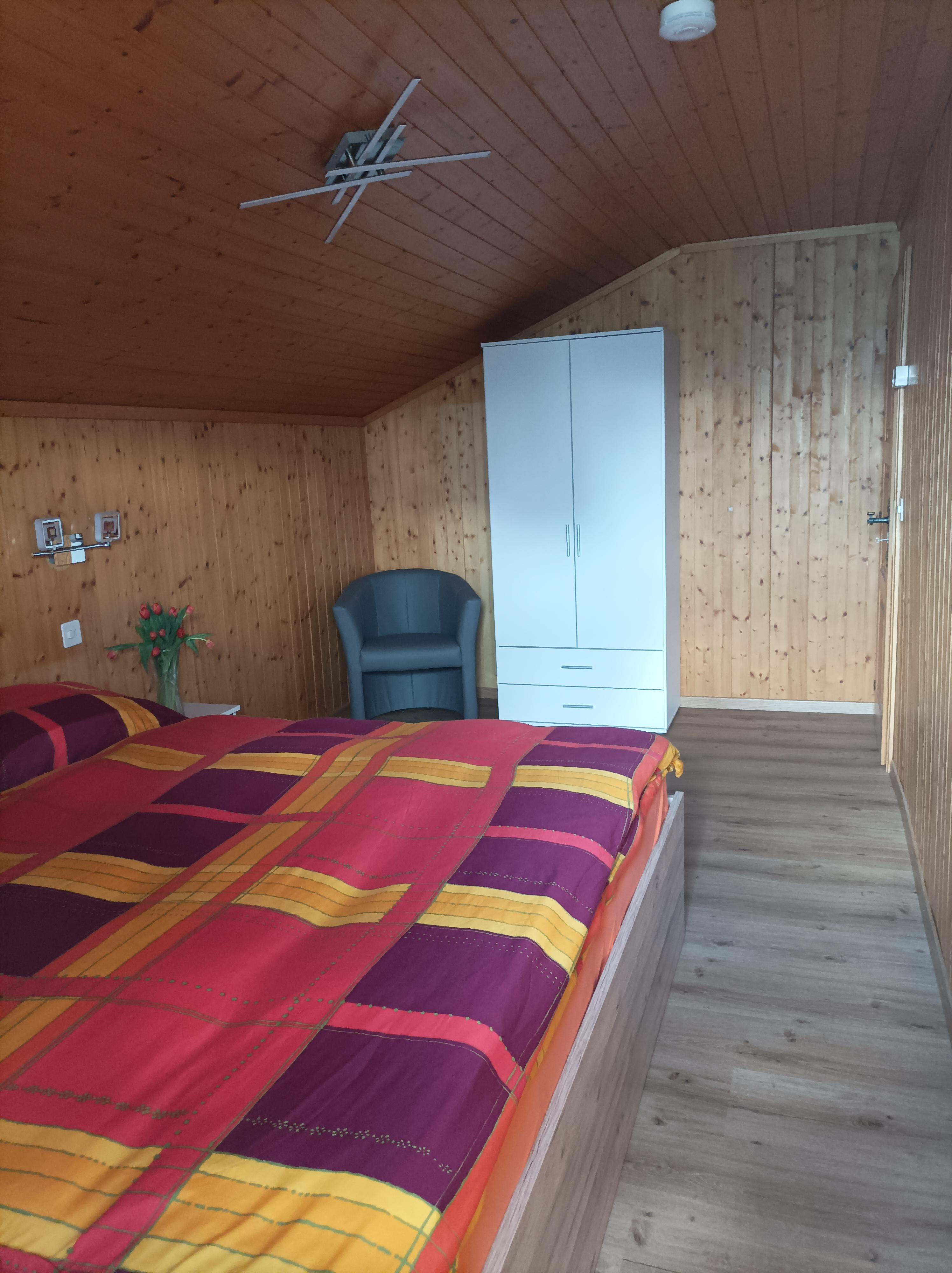 Elternzimmer _20220515_145359 Elternzimmer _20220515_145359