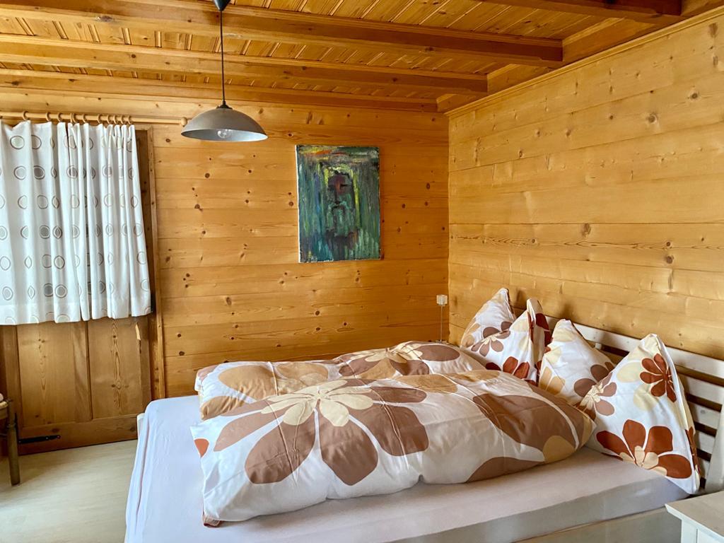 Elternschlafzimmer-926B-4FDF-8B37-0B351BD3CA6E Elternschlafzimmer-926B-4FDF-8B37-0B351BD3CA6E