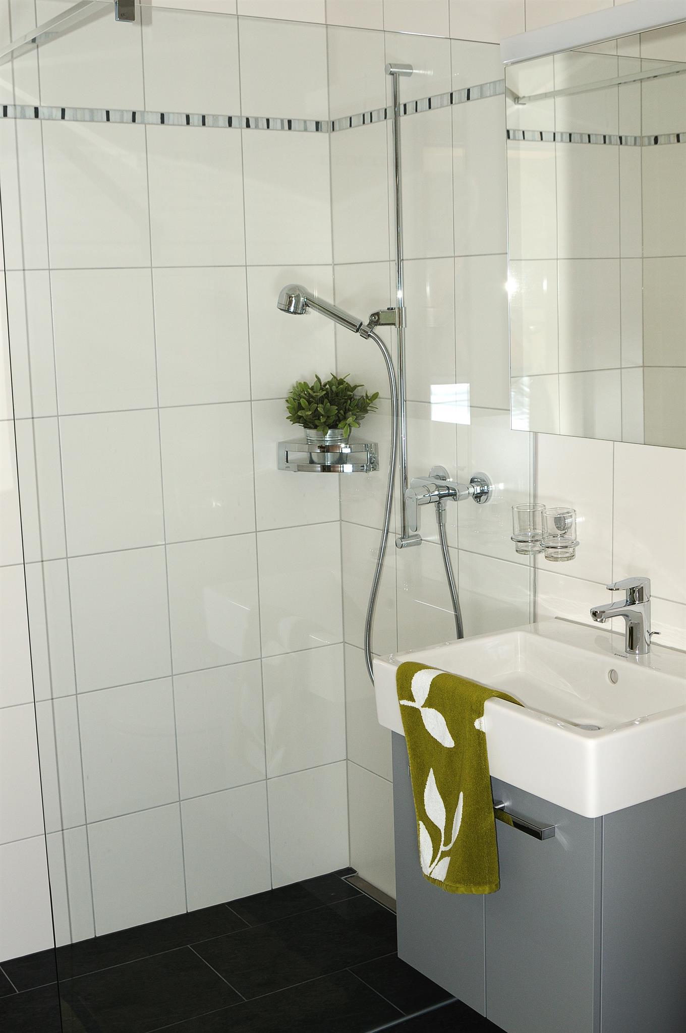 Dusche Parterre Dusche Parterre