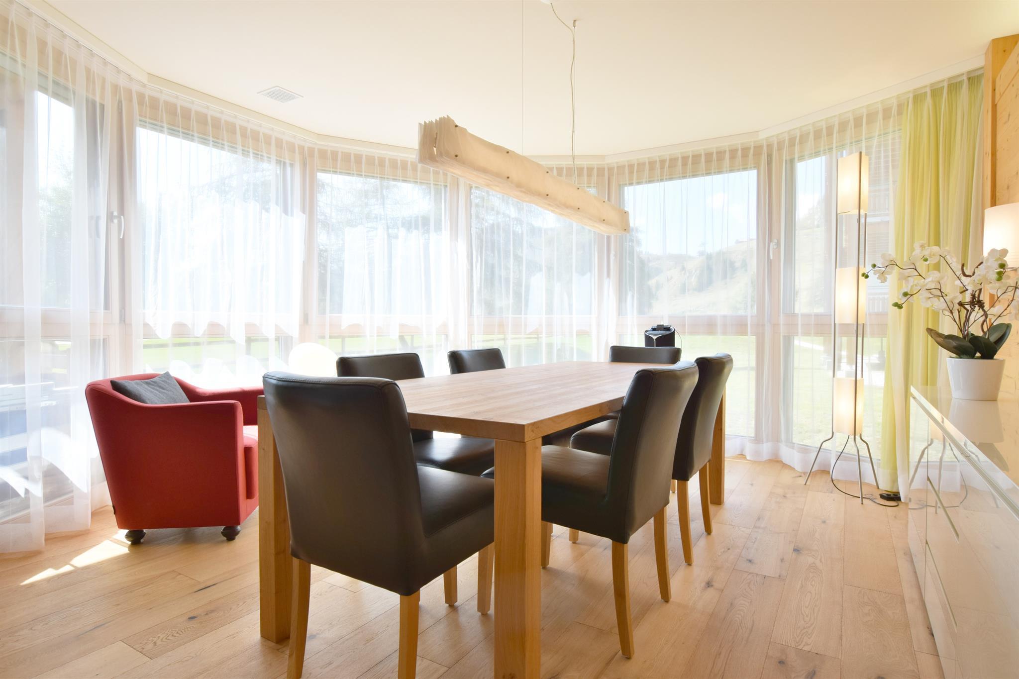 RoyalB26_9 RoyalB26_9