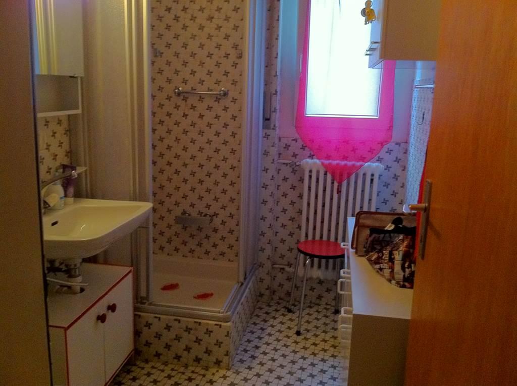 Holiday 73_dusche-WC Holiday 73_dusche-WC