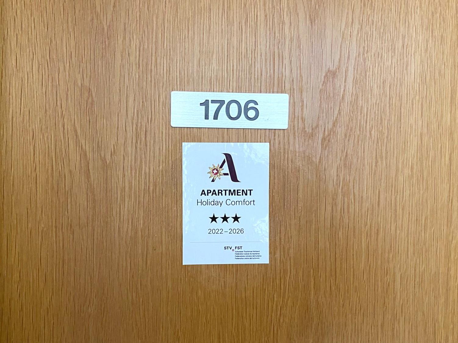 Lärchenwald 1706_Eingang Lärchenwald 1706_Eingang