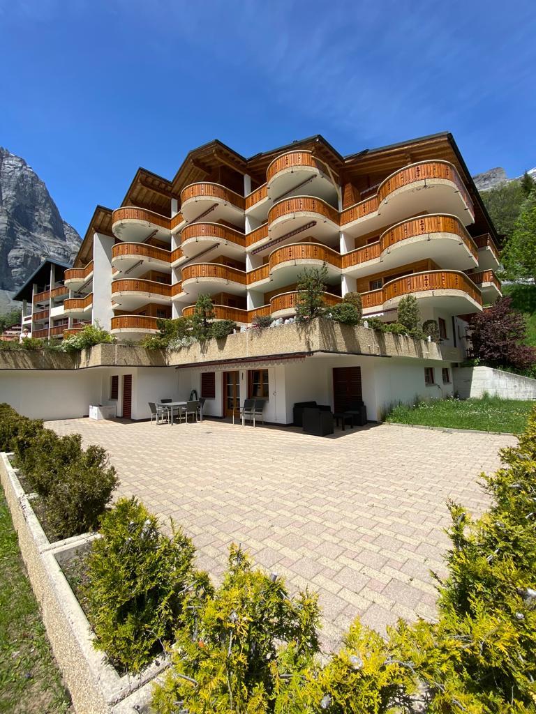 Christina 20_terrasse-distanz Christina 20_terrasse-distanz