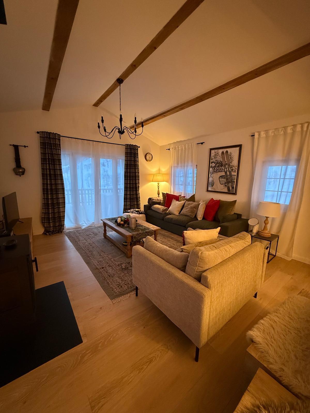 Chalet Memory_Salon2 Chalet Memory_Salon2