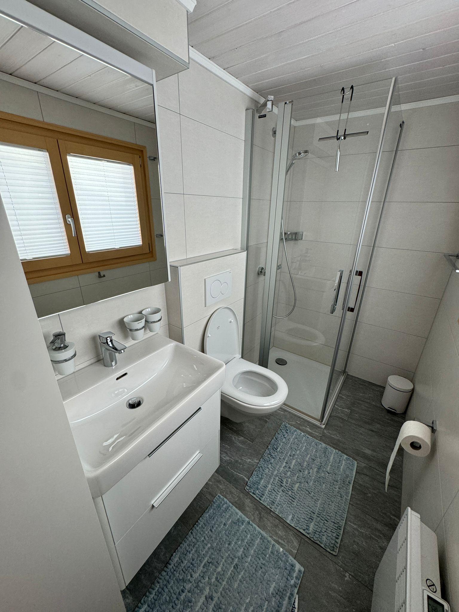 1000043730 1000043730