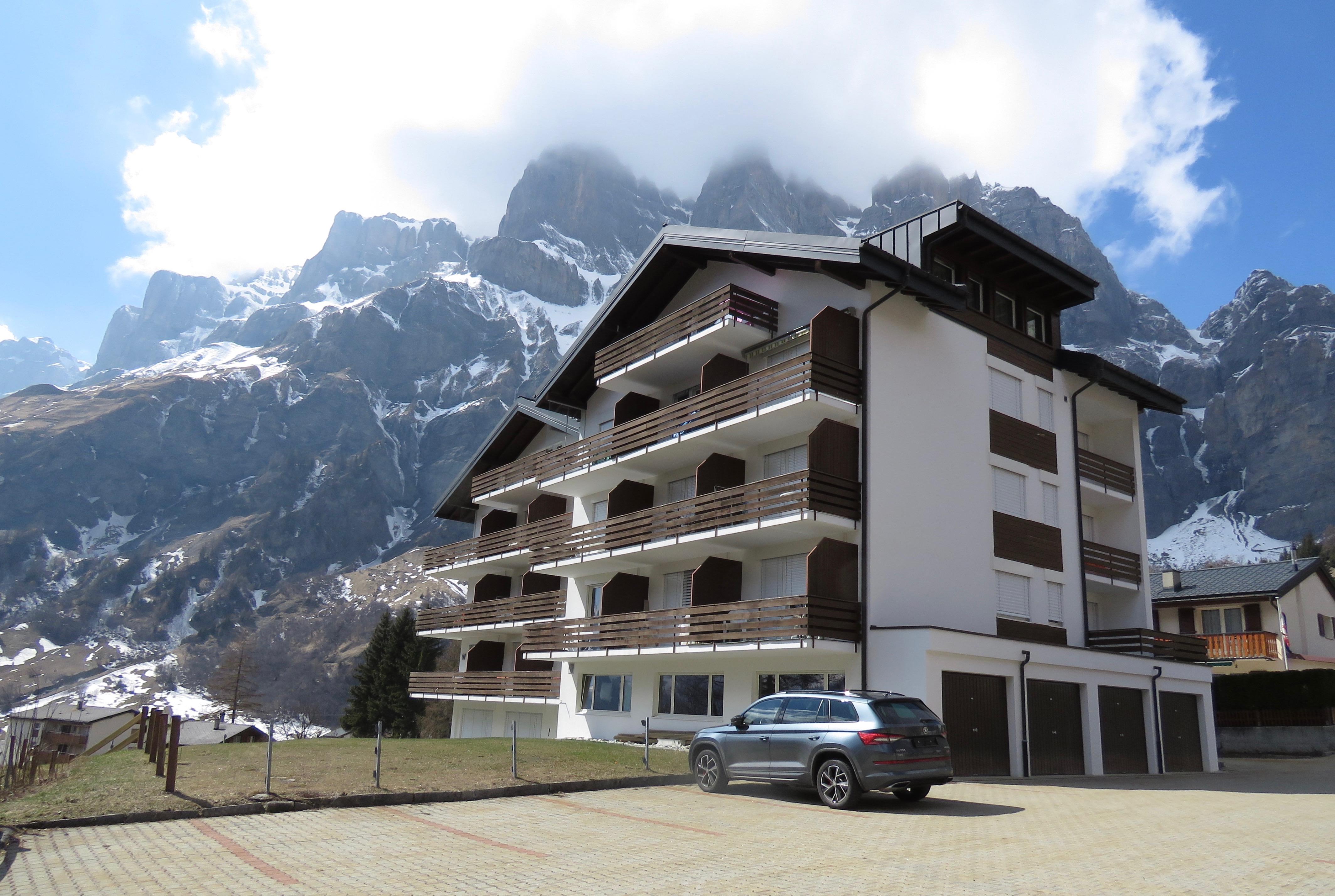 Apollo_aussenparkplatz_a Apollo_aussenparkplatz_a