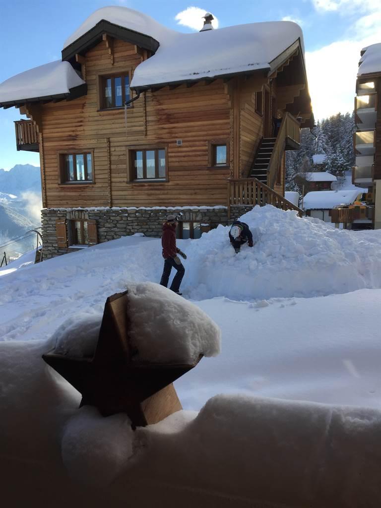 Sunnegg mit Iglu Sunnegg mit Iglu