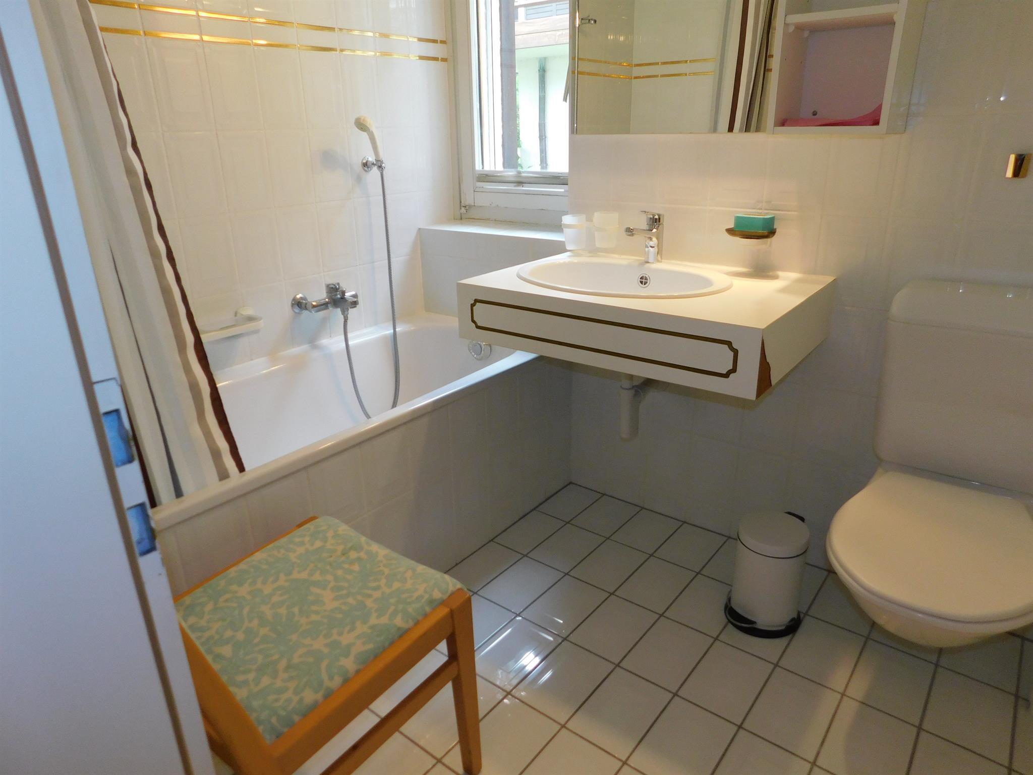 B213 (1).JPG B213 (1).JPG