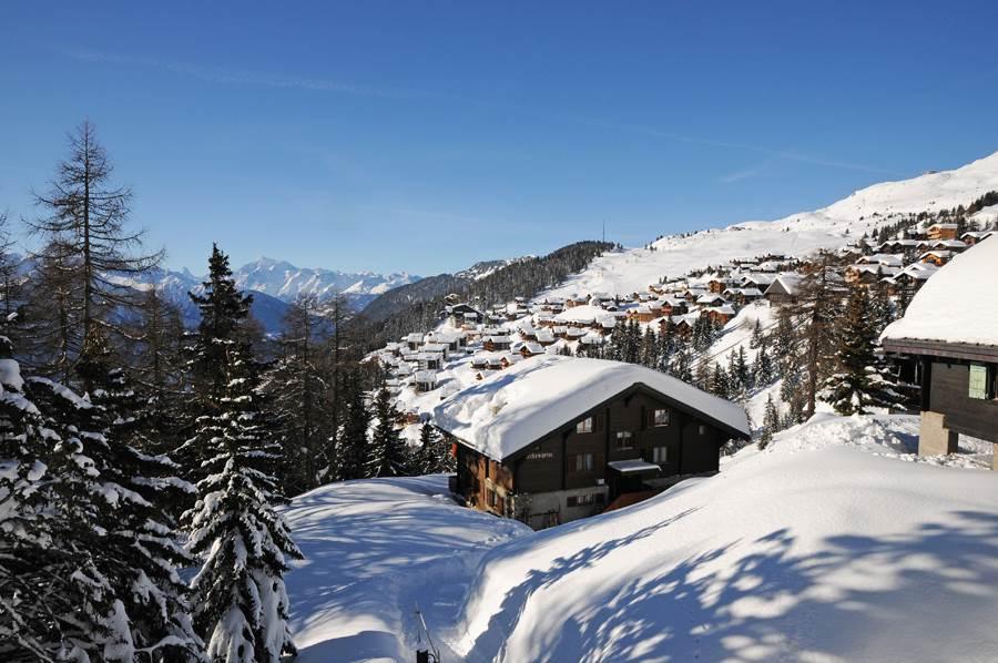 Chalet Trollius 1. Stk. Ost - Ausblick Südbalkon Chalet Trollius 1. Stk. Ost - Ausblick Südbalkon