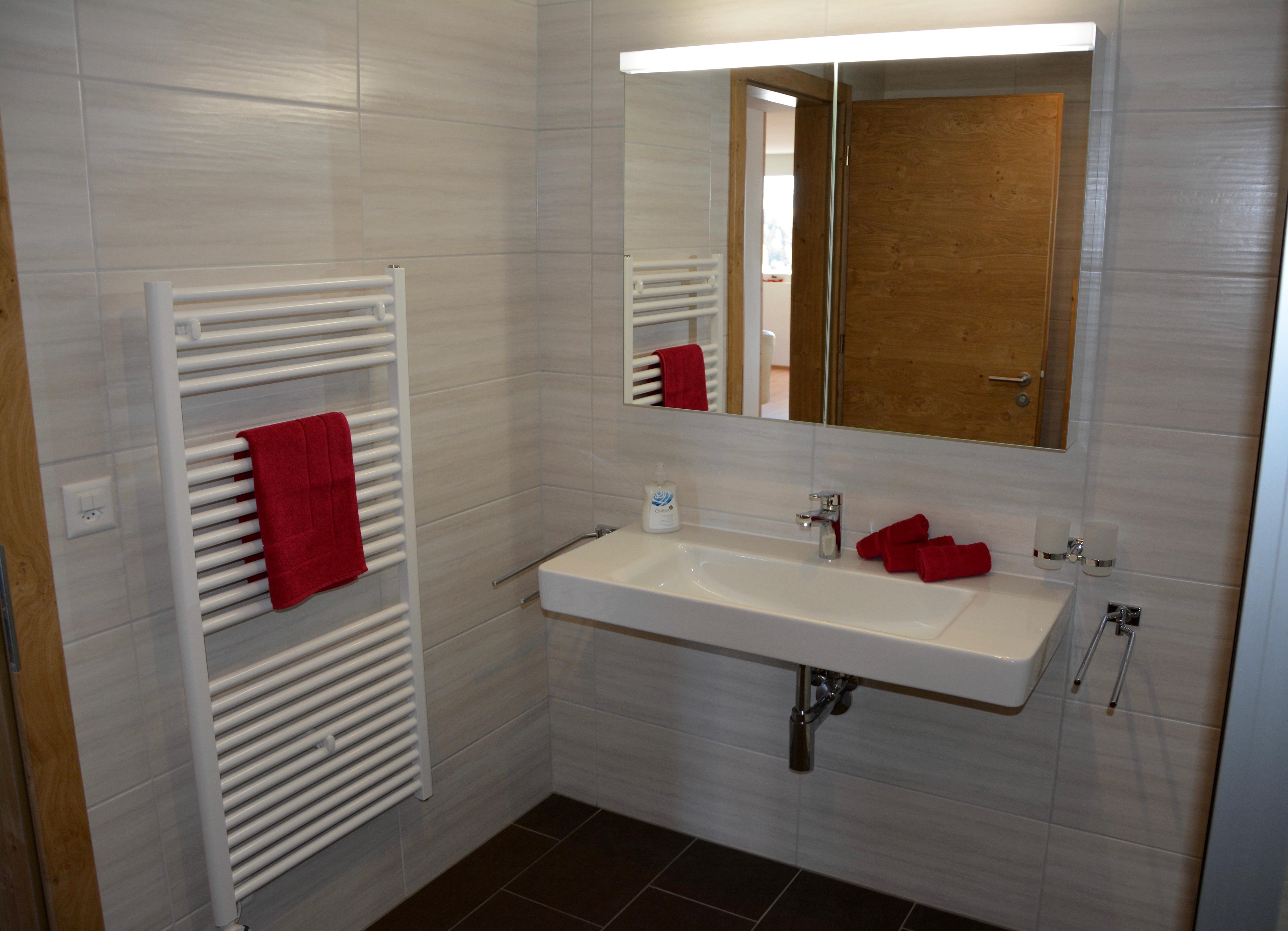 Badezimmer 1 mit Dusche Badezimmer 1 mit Dusche