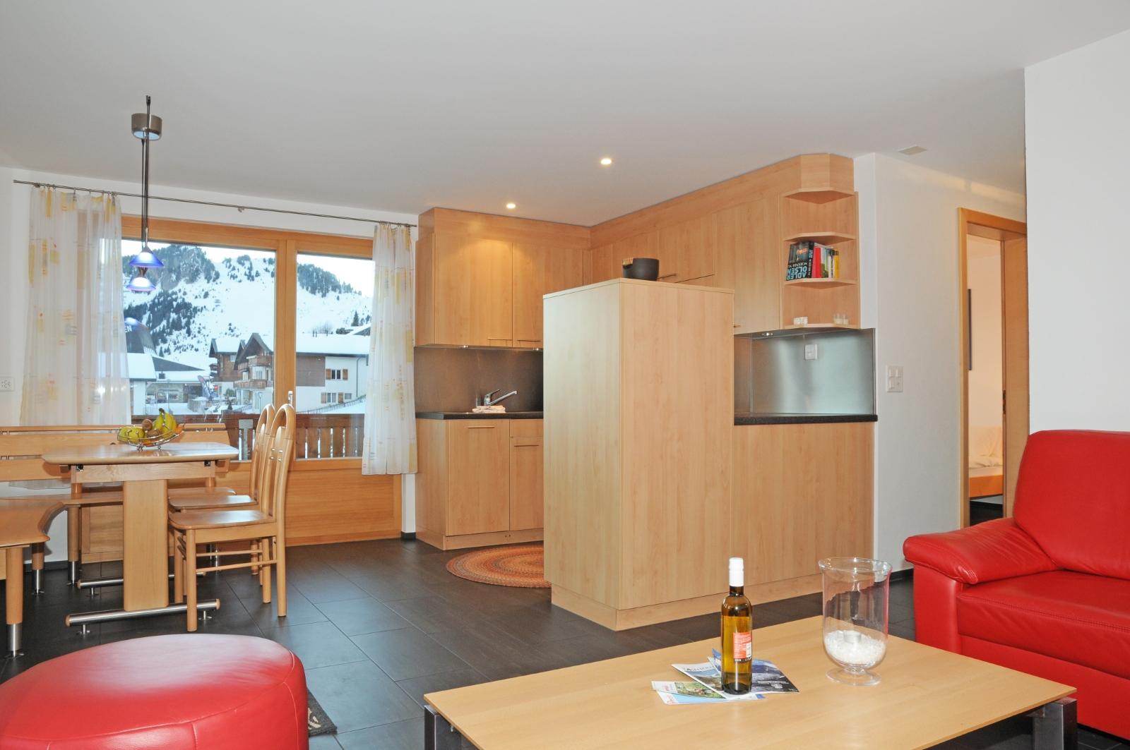 Haus Emilio 3. Stock West - Wohnzimmer / Esszimmer Haus Emilio 3. Stock West - Wohnzimmer / Esszimmer