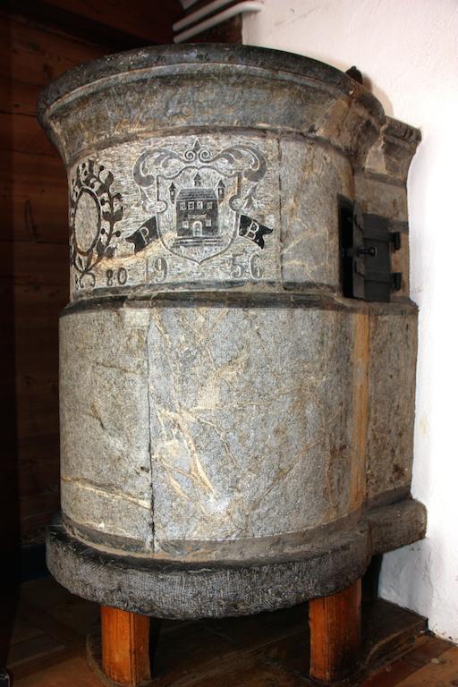 Heimatkunst-Lucia_ofen Heimatkunst-Lucia_ofen