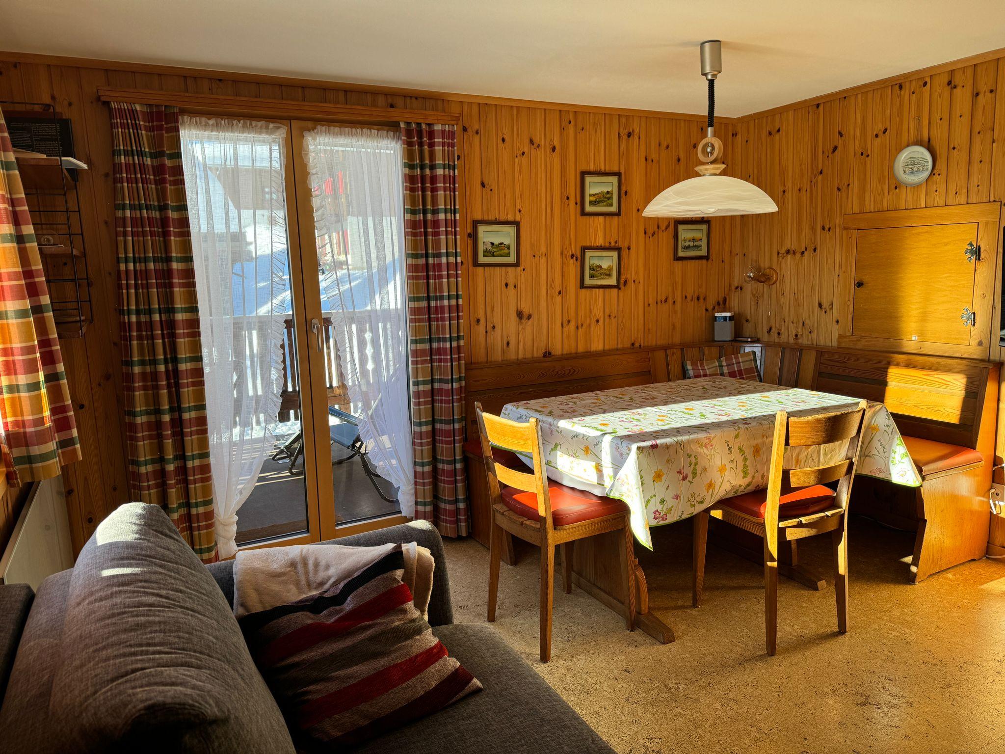 1000043745 1000043745