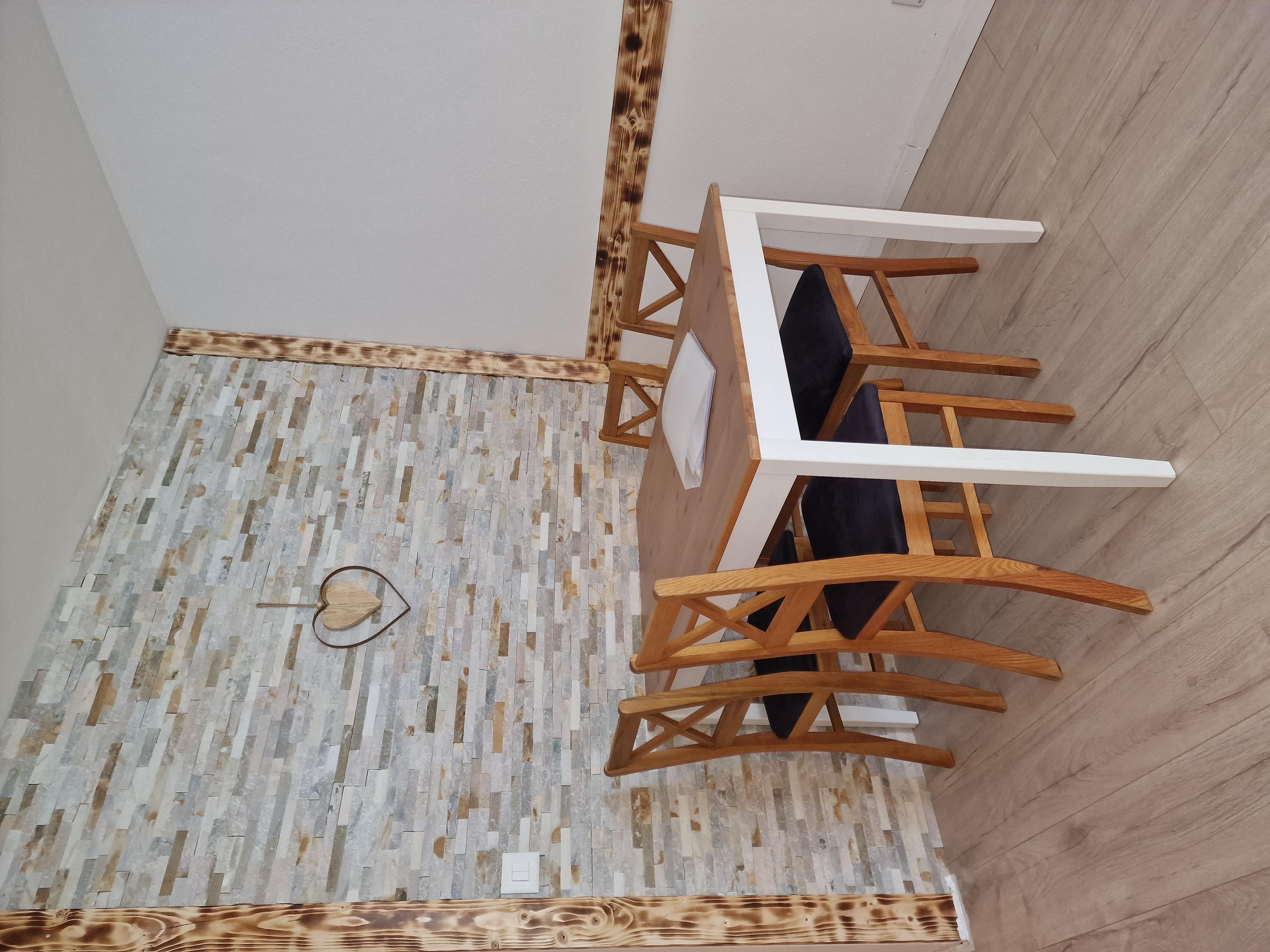 Holiday 80_essen-wohnen_a Holiday 80_essen-wohnen_a