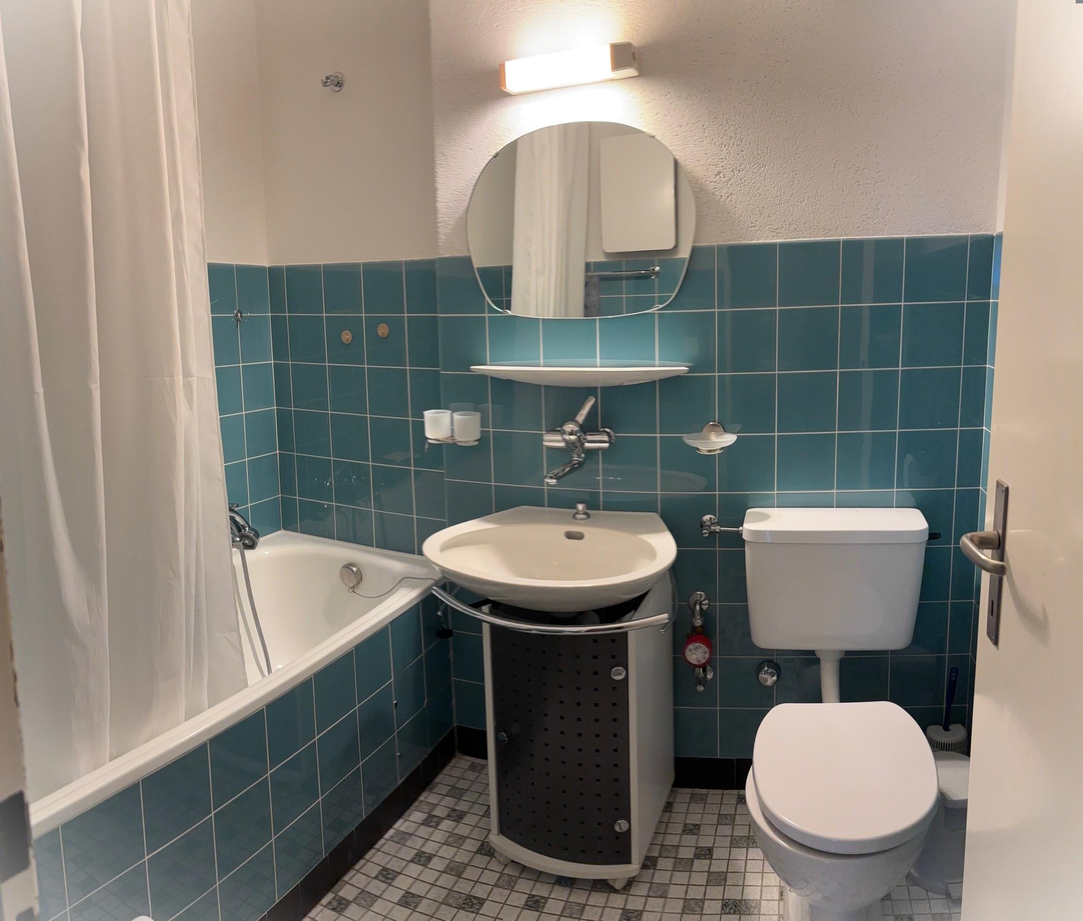 Siesta_12+13_Leukerbad_Badzimmer2 Siesta_12+13_Leukerbad_Badzimmer2