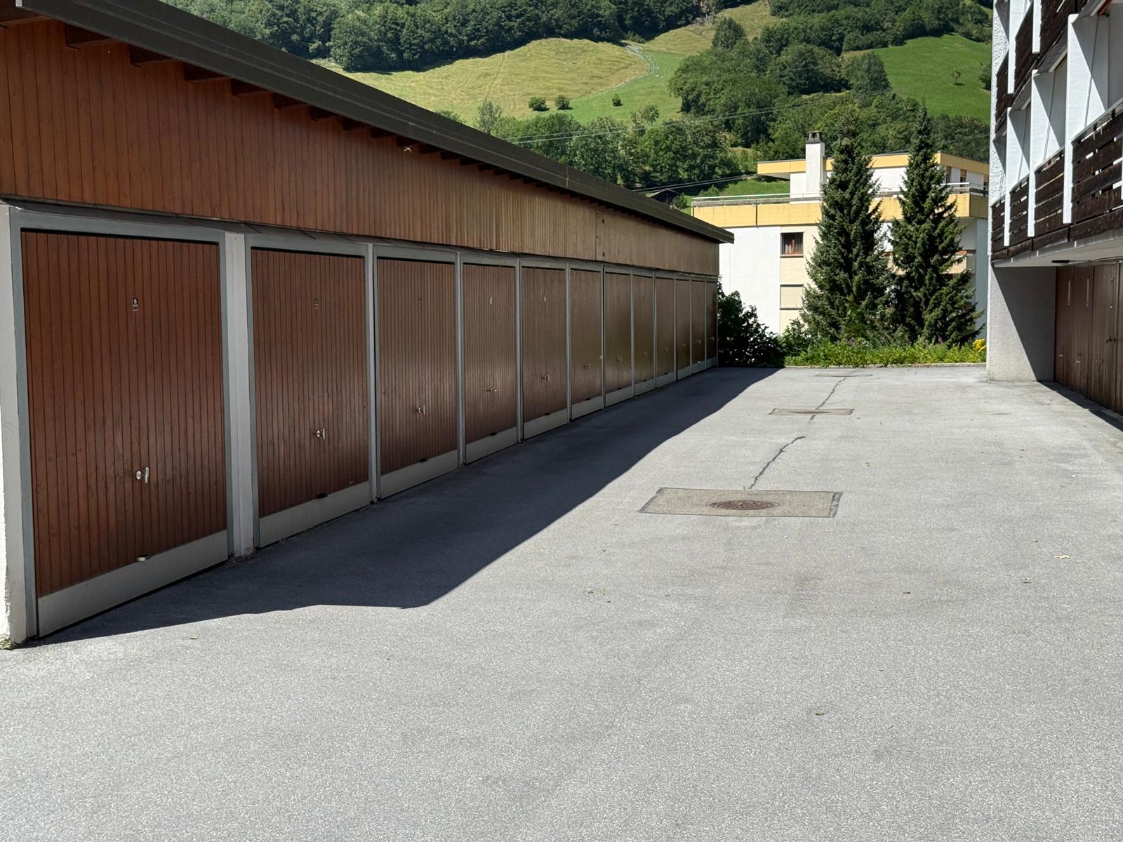 Domino 42_garage Domino 42_garage