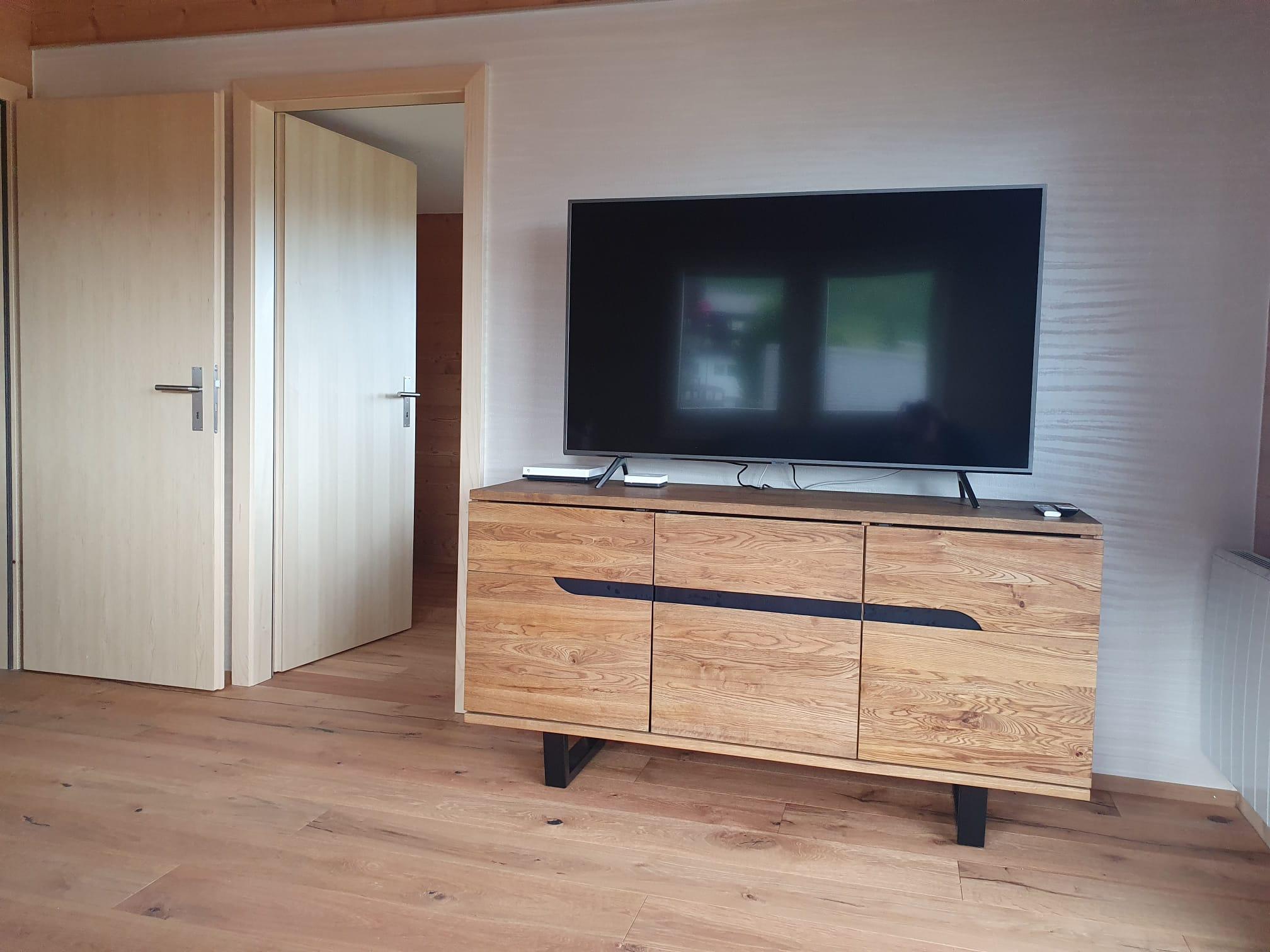 Wohnzimmer TV 2OG Wohnzimmer TV 2OG