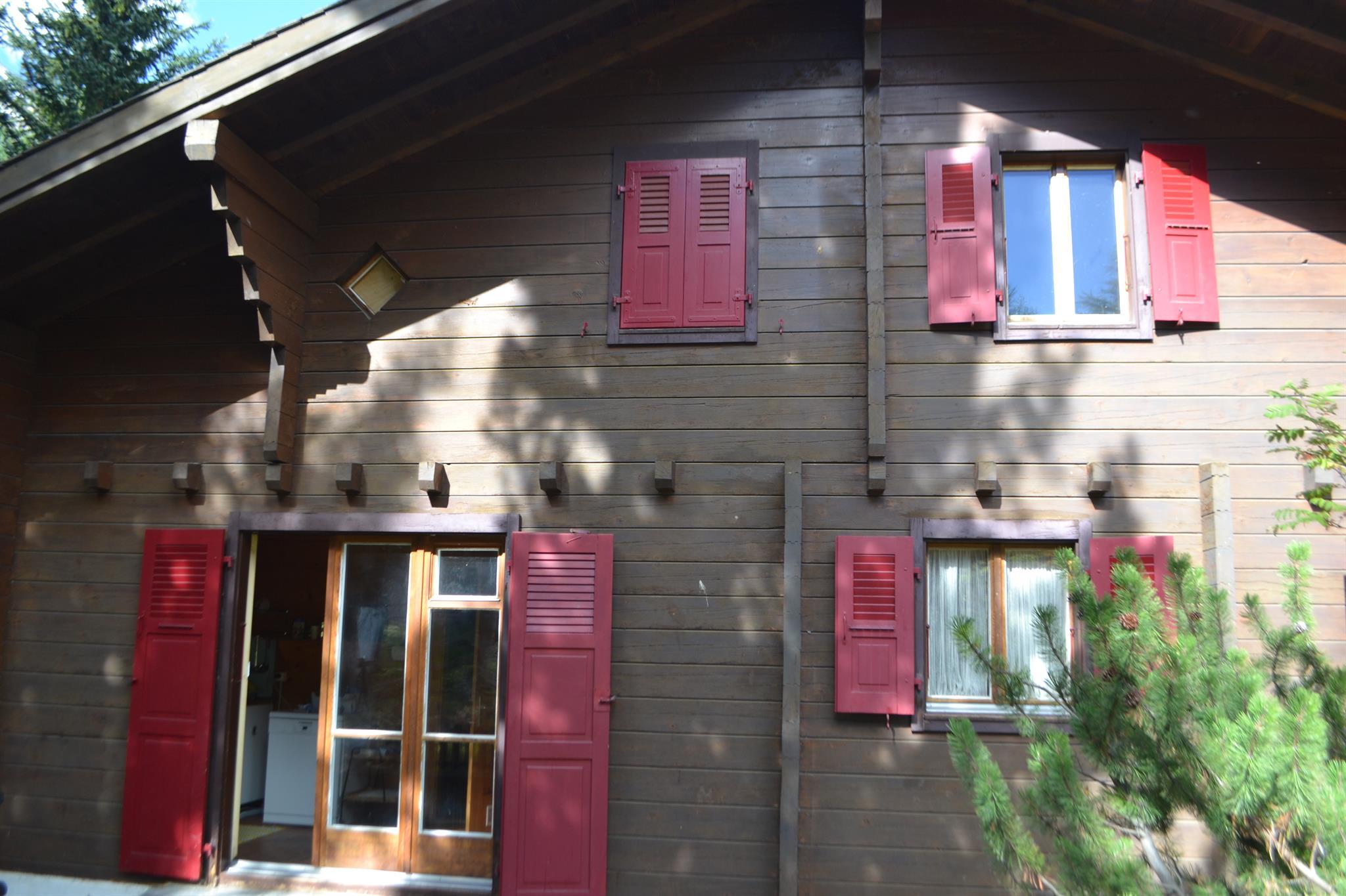 Outside Summer Back 1 Outside Summer Back 1