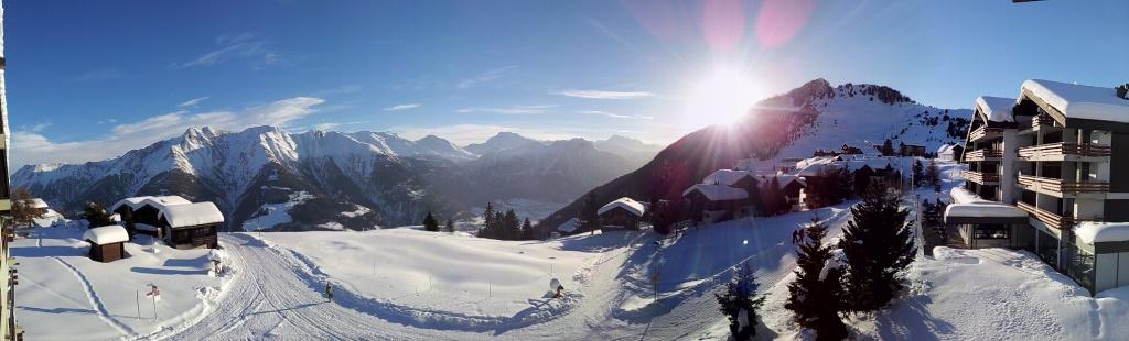 Panoramablick im Winter vom Balkon Panoramablick im Winter vom Balkon