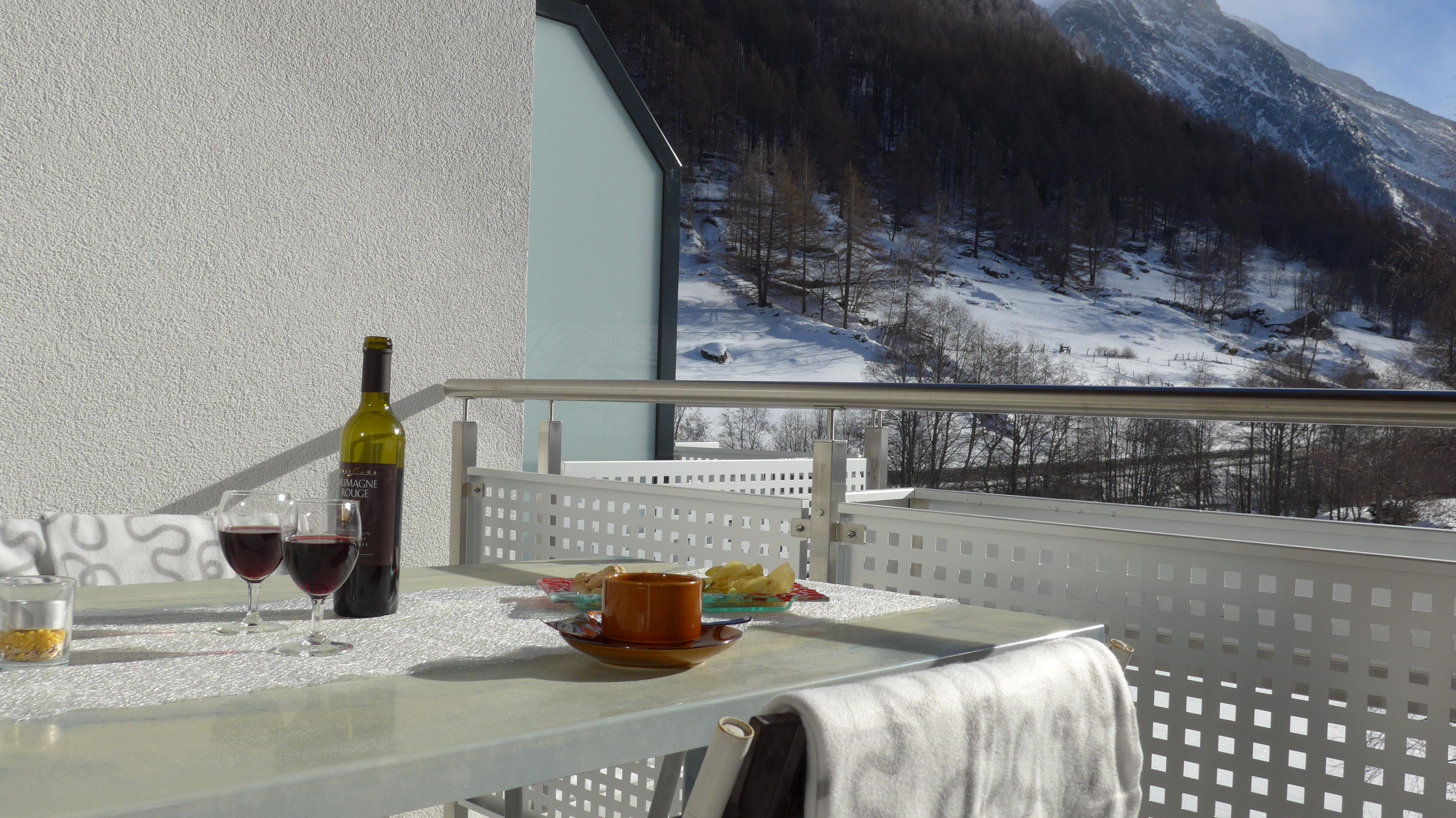 Geniessen auf dem Südbalkon - 3-Zimmerwohnung WEST Geniessen auf dem Südbalkon - 3-Zimmerwohnung WEST