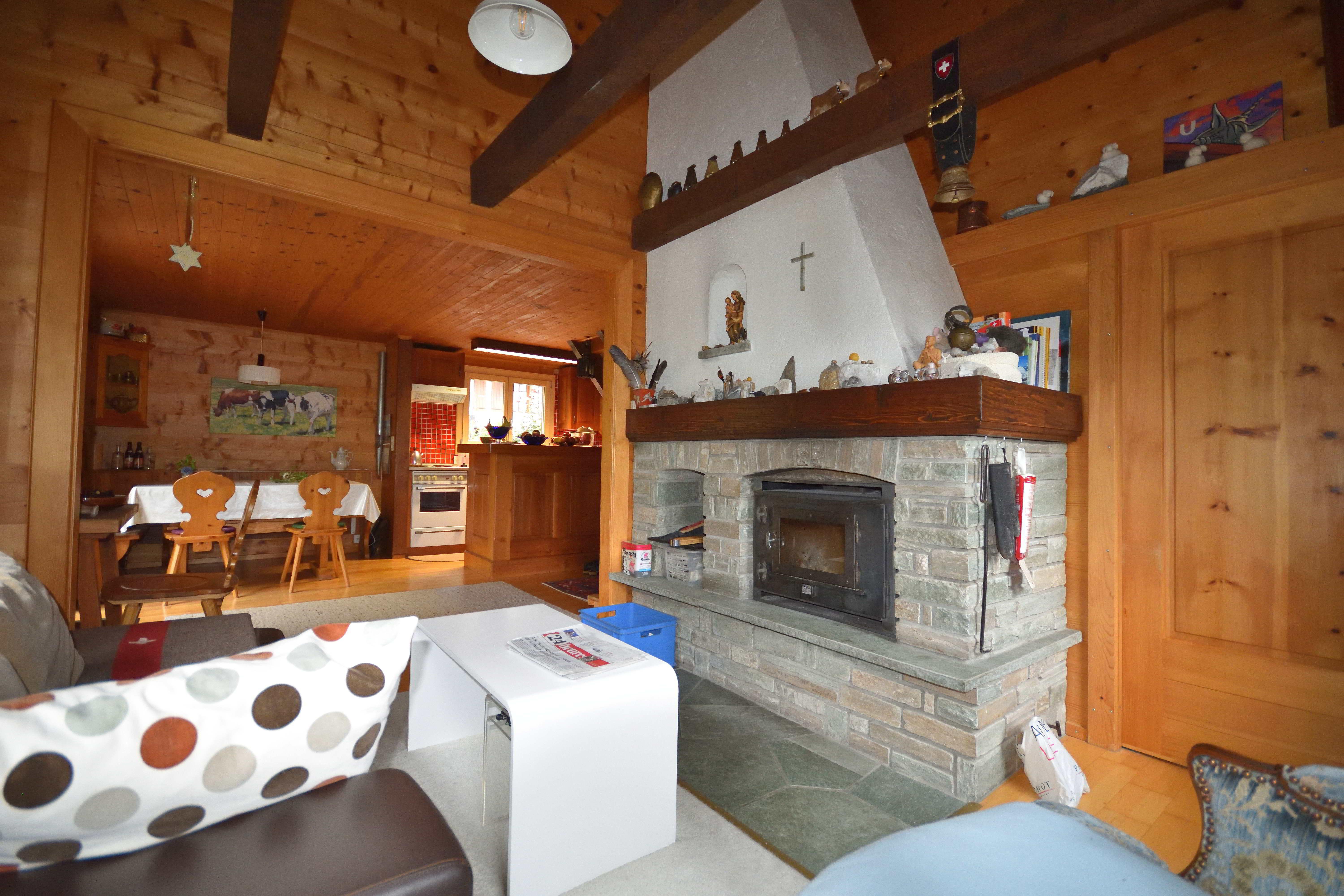 Wohnzimmer und Cheminee Wohnzimmer und Cheminee