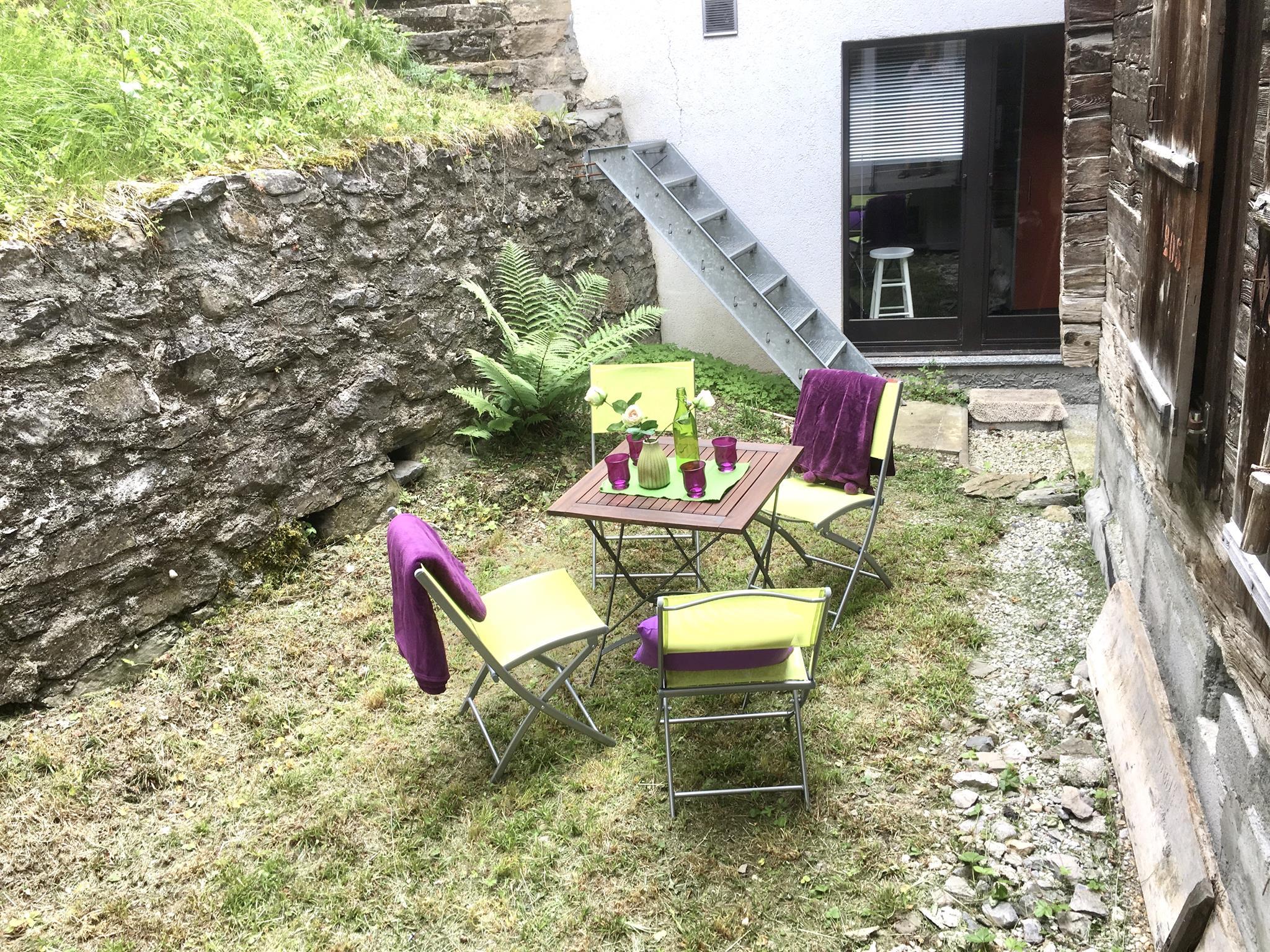 Soldanella 2_sitzecke-garten Soldanella 2_sitzecke-garten