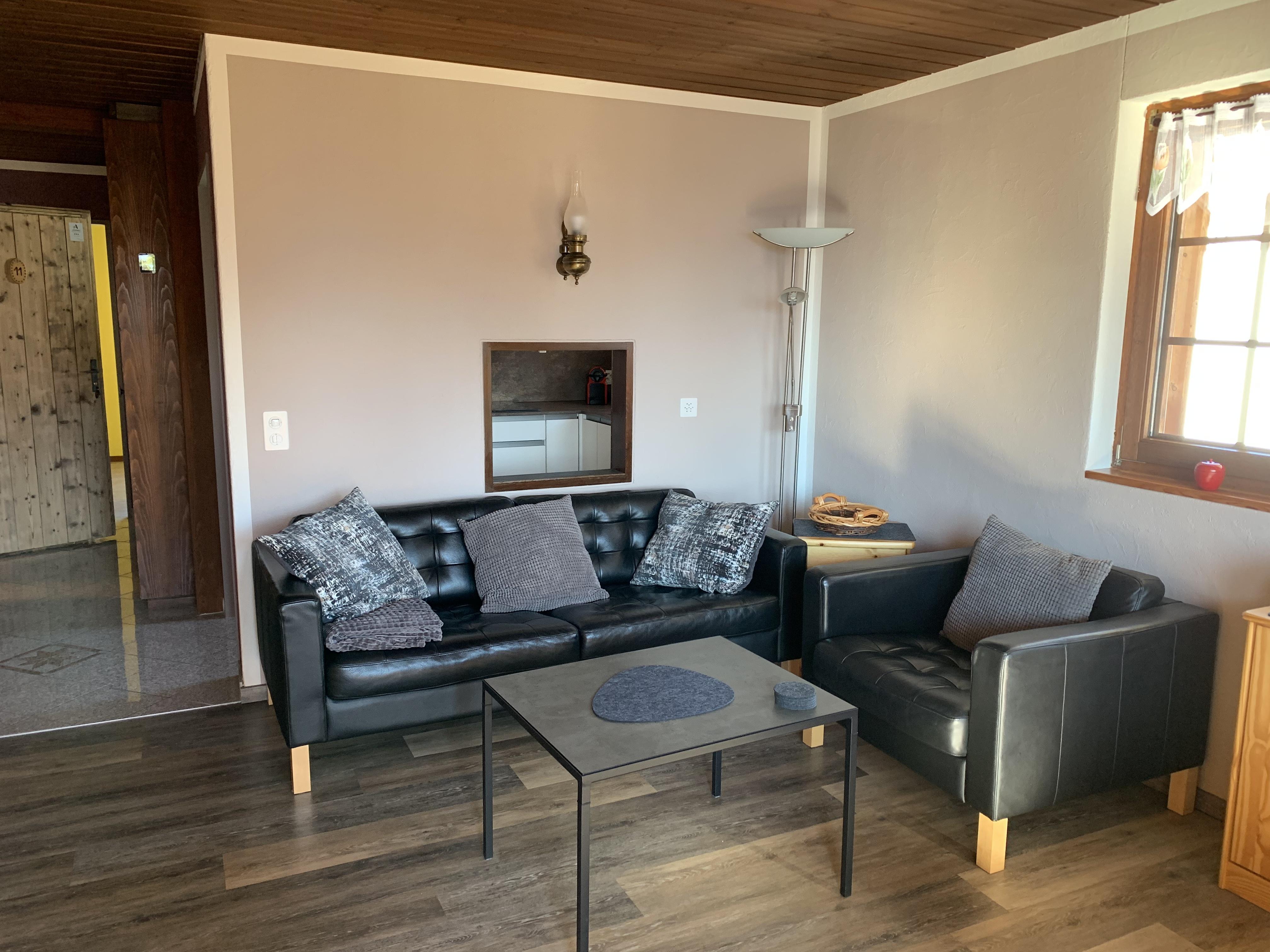 Wohn- / Esszimmer Wohn- / Esszimmer