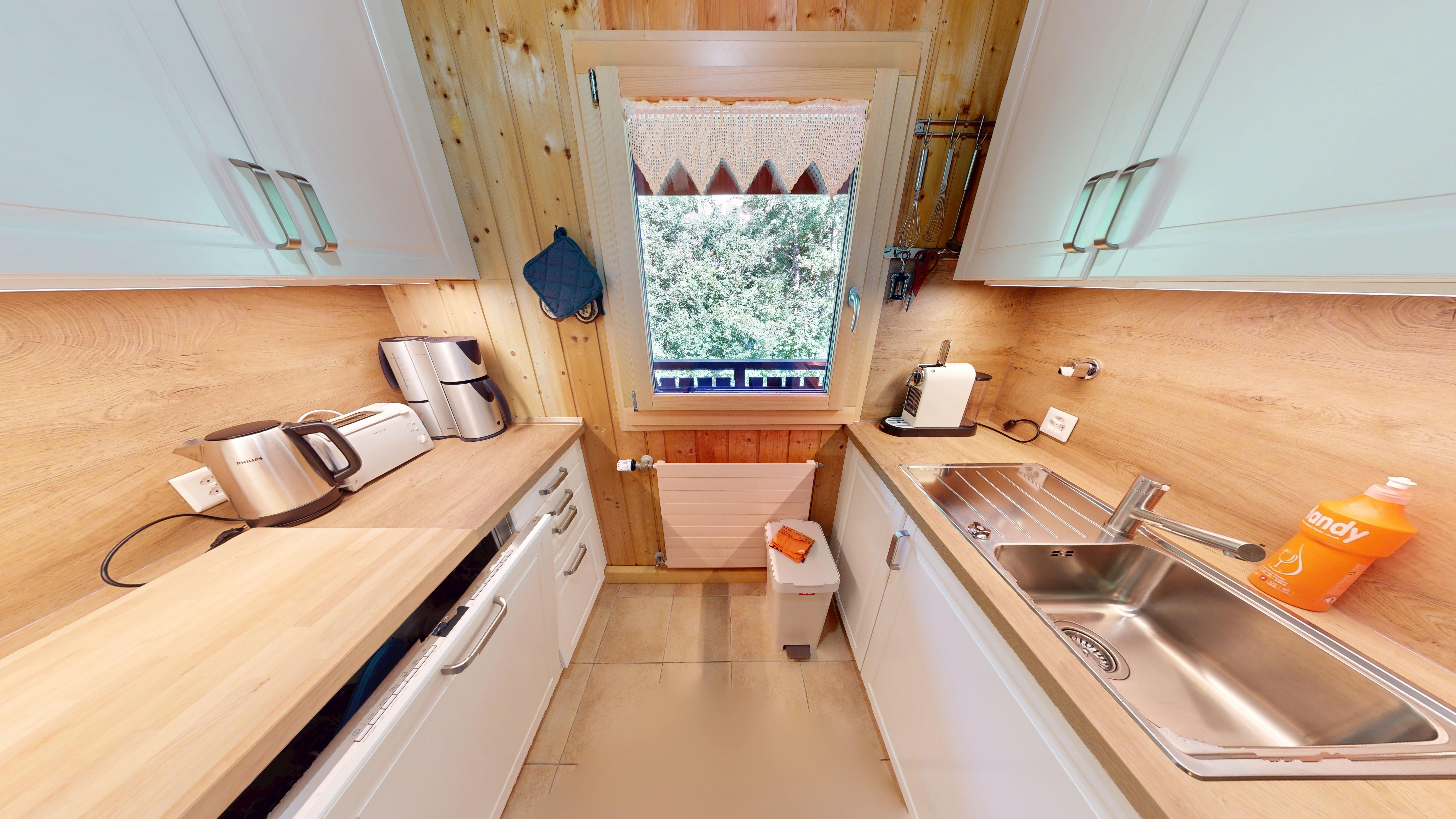 Nicole-NIC21-08122025_102937 Nicole-NIC21-08122025_102937