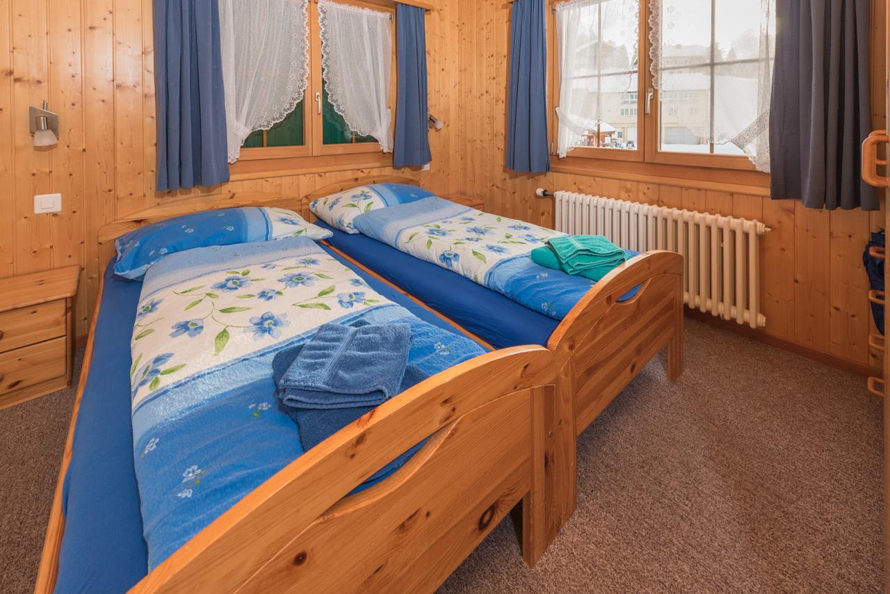 Schlafzimmer 1  mit 2 Betten Schlafzimmer 1  mit 2 Betten