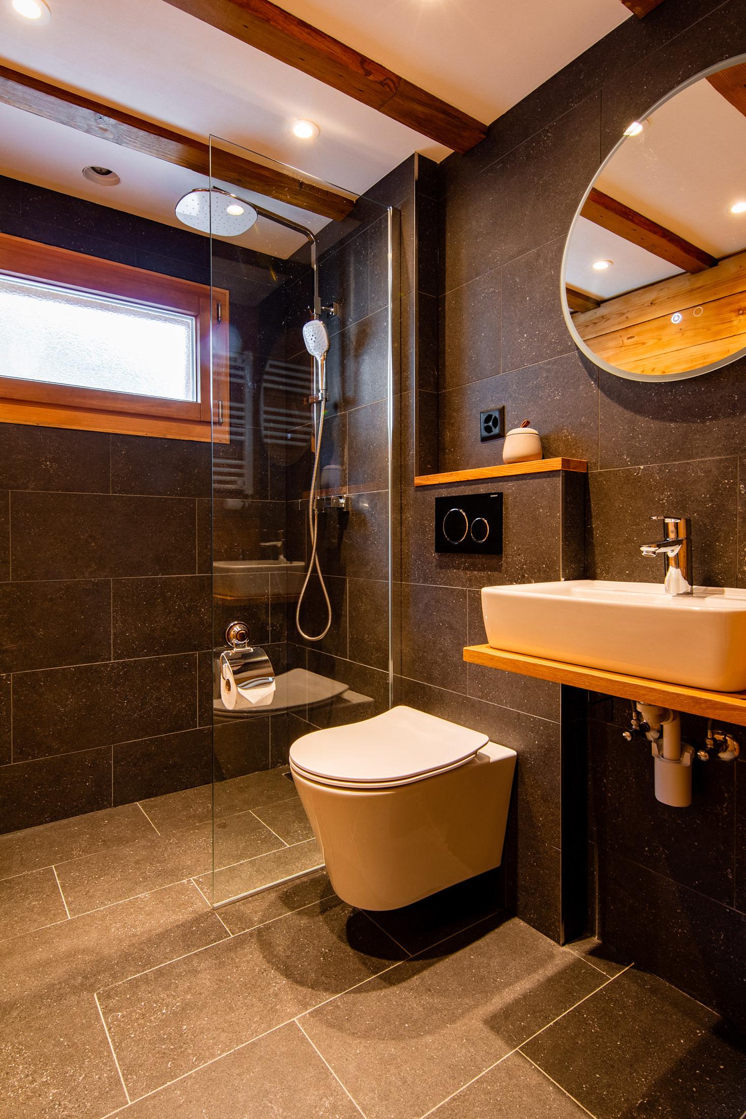 Bathroom B 1 Bathroom B 1