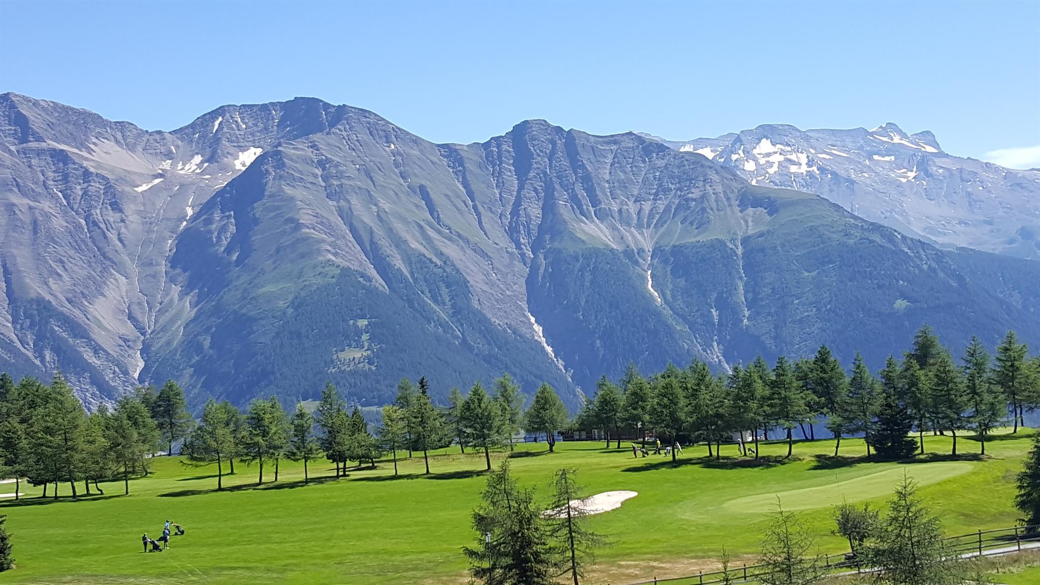 Golfplatz inmitten der Bergwelt Golfplatz inmitten der Bergwelt