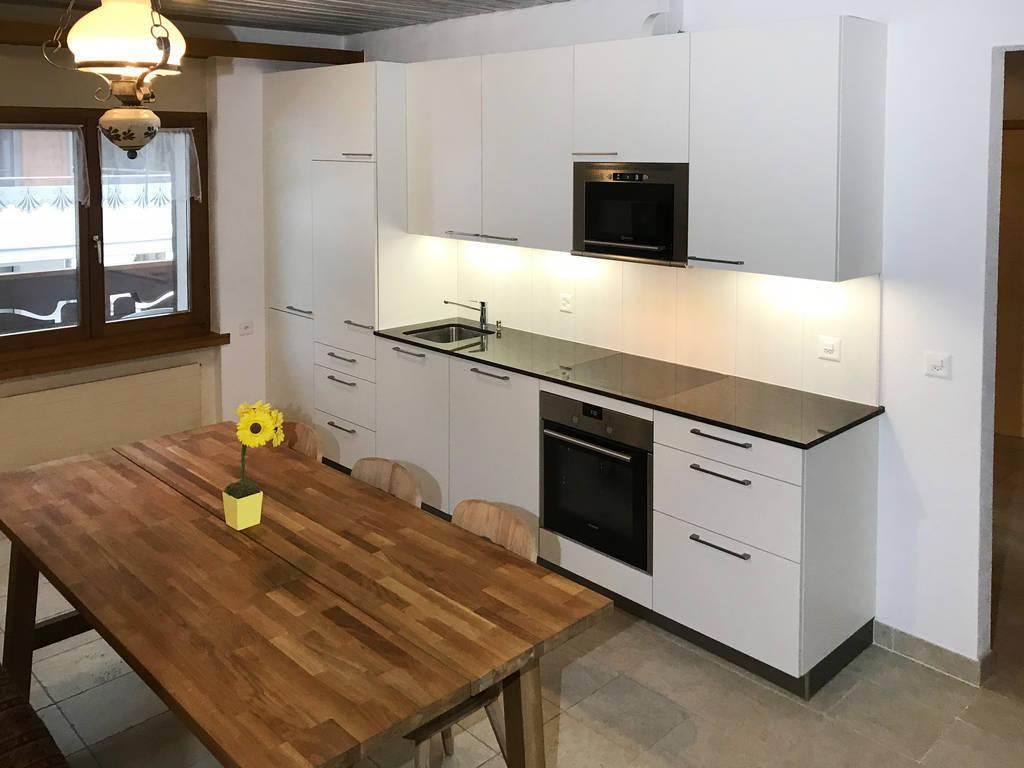 Haus Quelle Saas Grund 3 1/2 Zi-wohnung Kochen Haus Quelle Saas Grund 3 1/2 Zi-wohnung Kochen