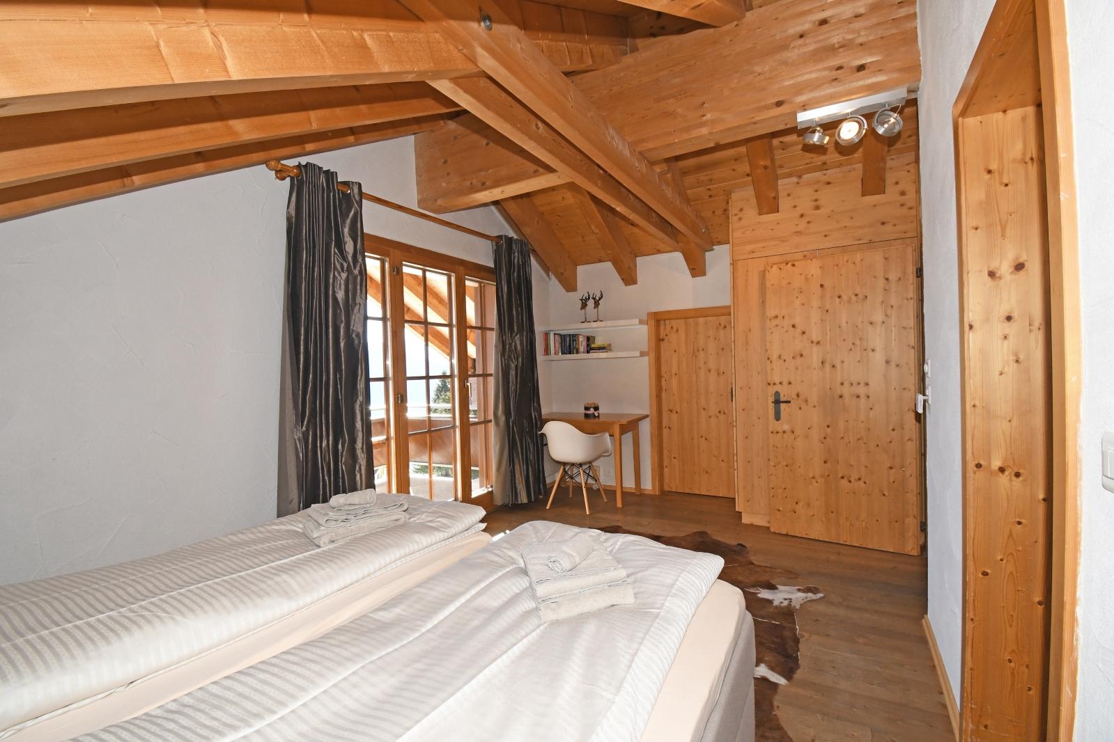 Wilhelm Tell OG Ost- 1. Schlafzimmer (2. Stk.) Wilhelm Tell OG Ost- 1. Schlafzimmer (2. Stk.)