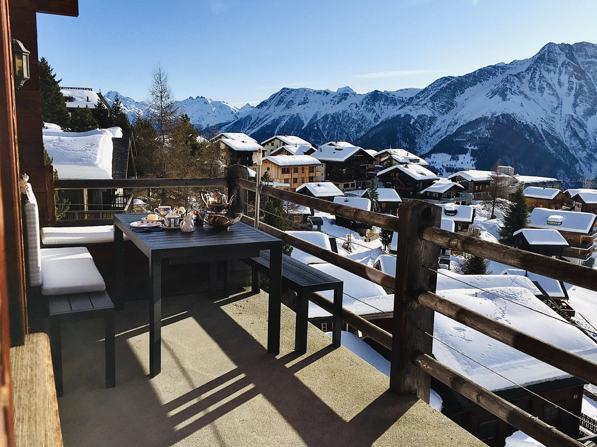 Blick auf R´alp-West mit Bergstation Blick auf R´alp-West mit Bergstation