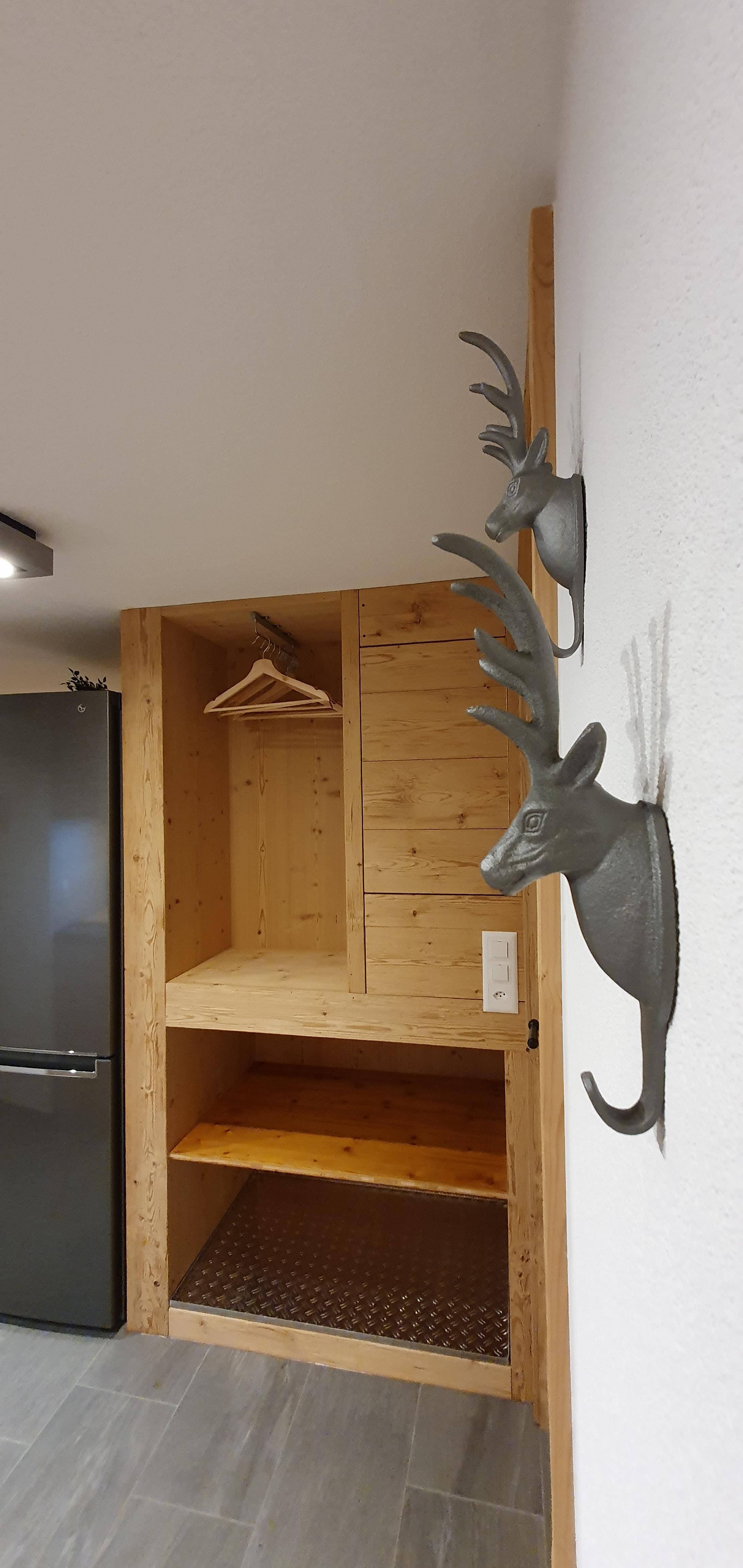 Eingangsbereich mit Gradrobe Eingangsbereich mit Gradrobe