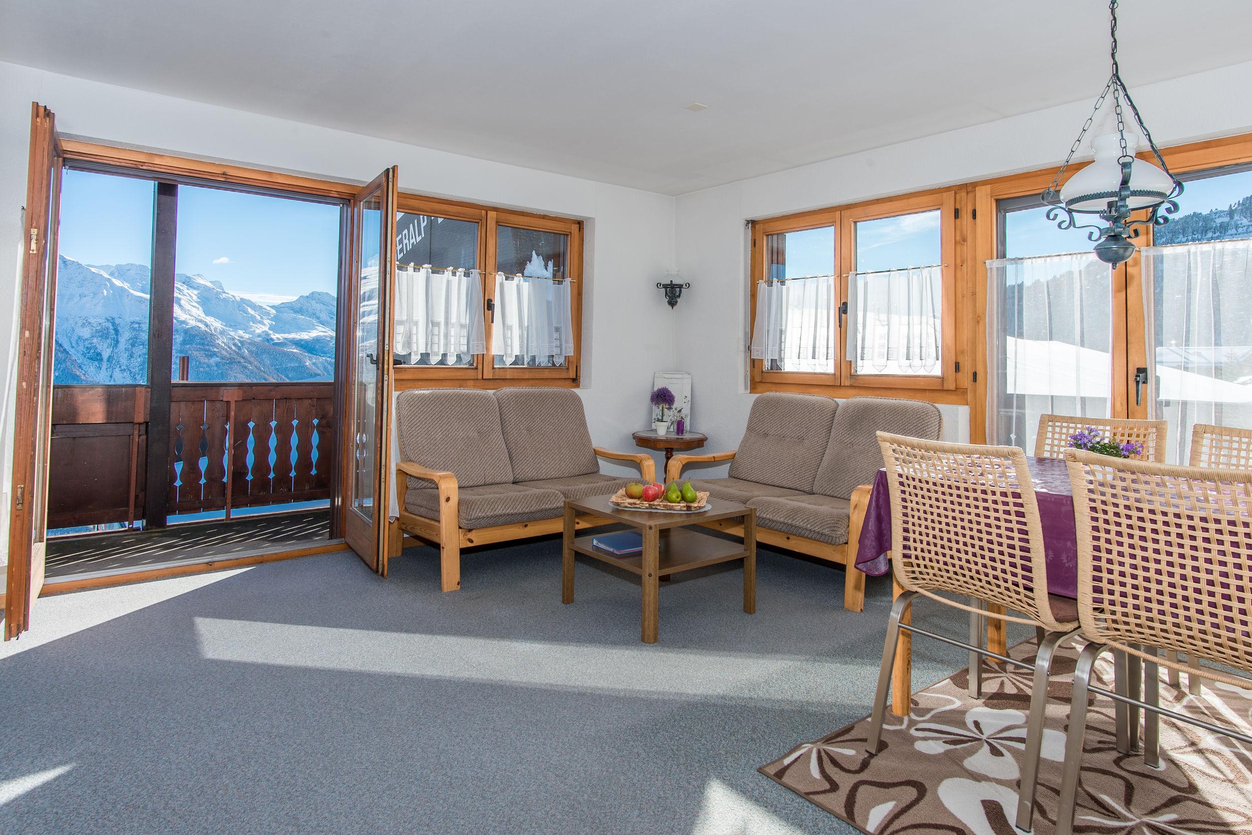 Wohnraum_1 mit Schrankbetten Wohnraum_1 mit Schrankbetten