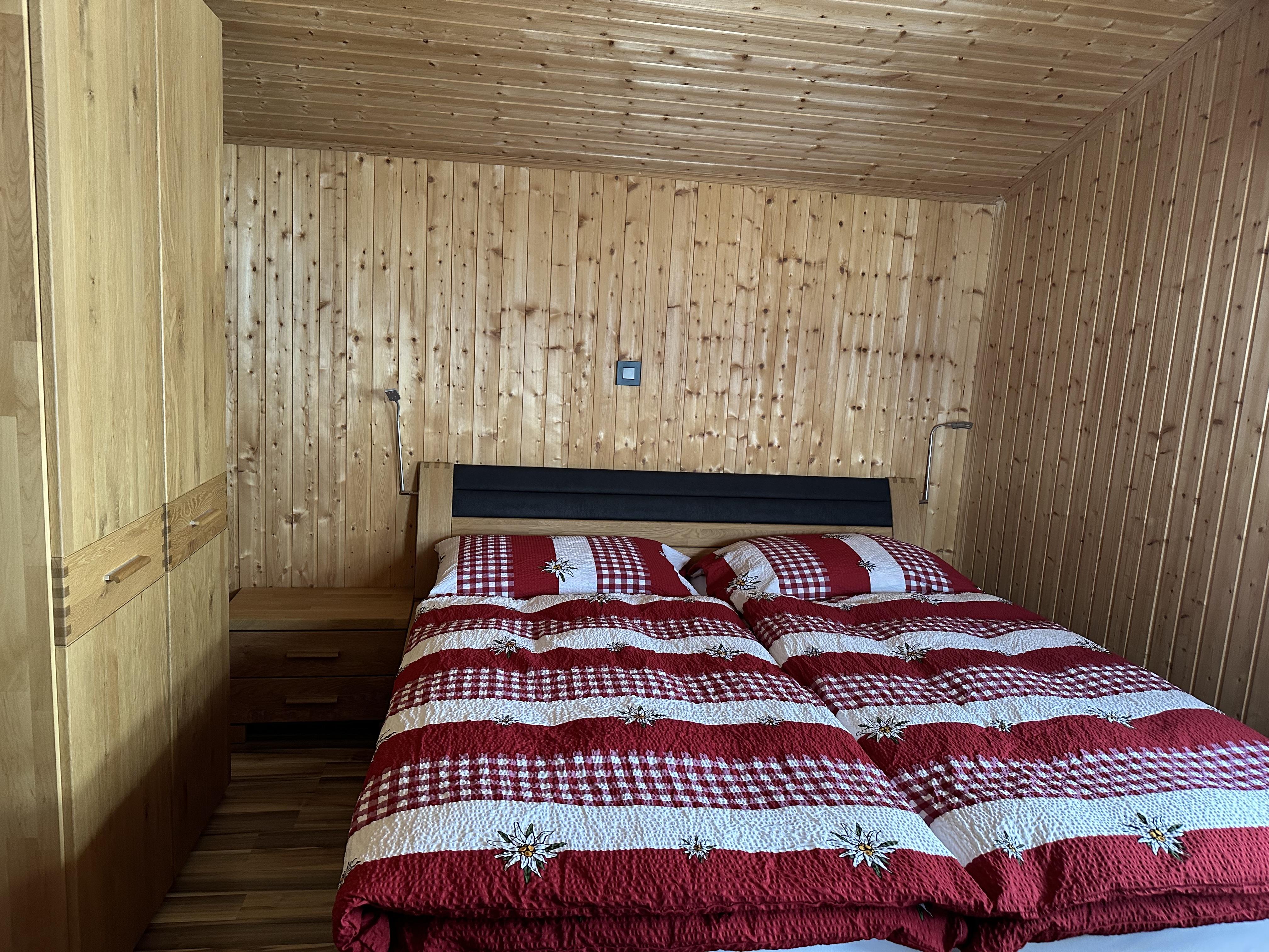 A2F3842F-09EB-4C77-B28E-0B39BBC9A8C0 A2F3842F-09EB-4C77-B28E-0B39BBC9A8C0