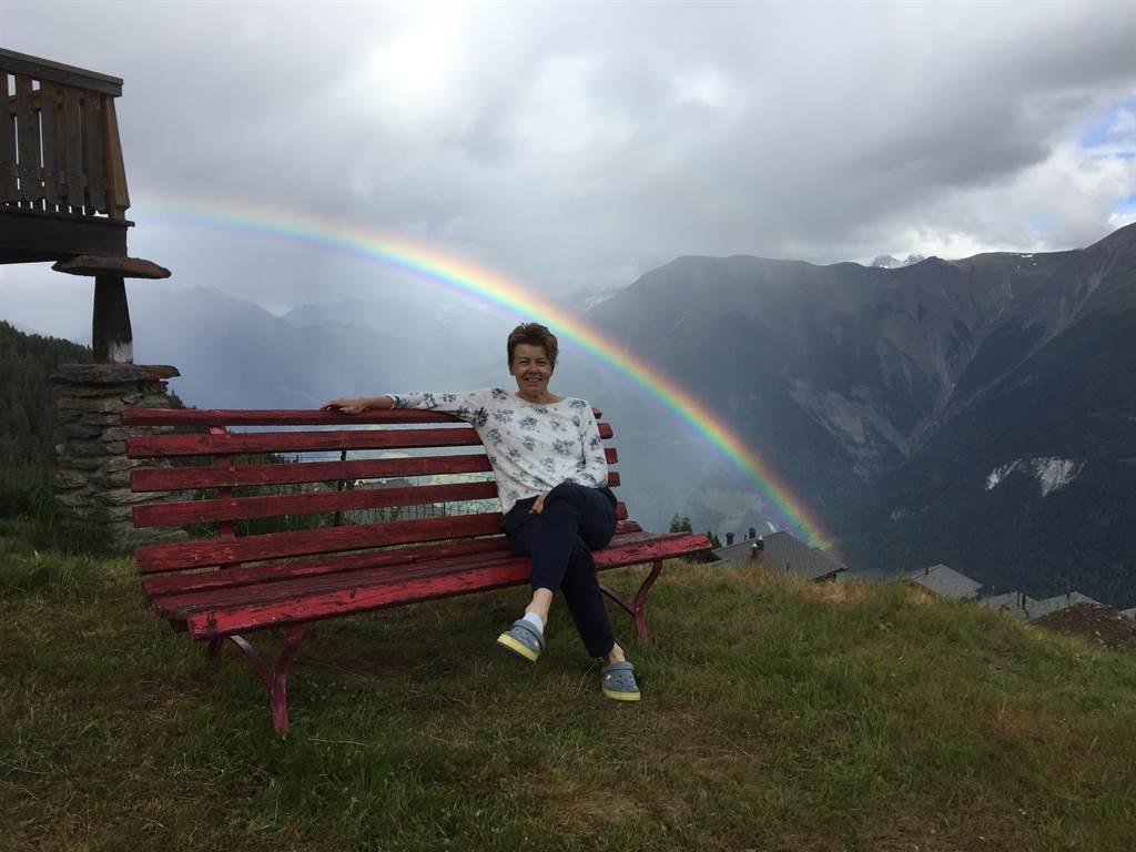 Under the rainbow Under the rainbow